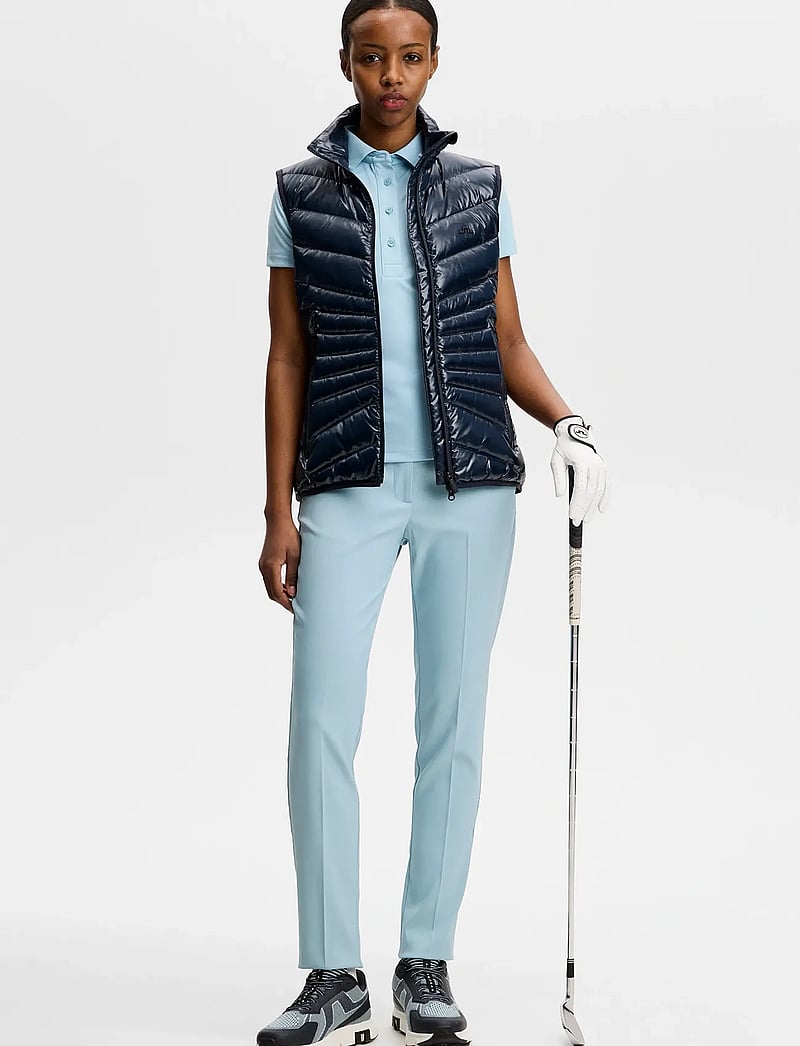 J. Lindeberg - Tour Tech Polo - toppar & t-shirts - forget-me-not - 3