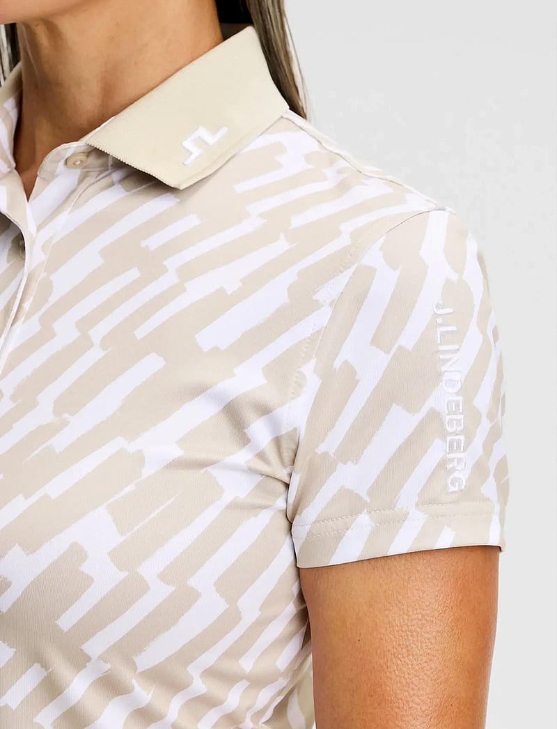 J. Lindeberg - Tour Tech Print Polo - alussärgid ja t-särgid - oak island fossil m - 5