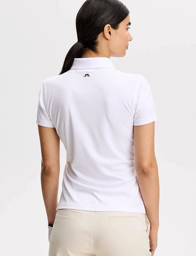 J. Lindeberg - Tour Tech Polo - toppar & t-shirts - white - 2
