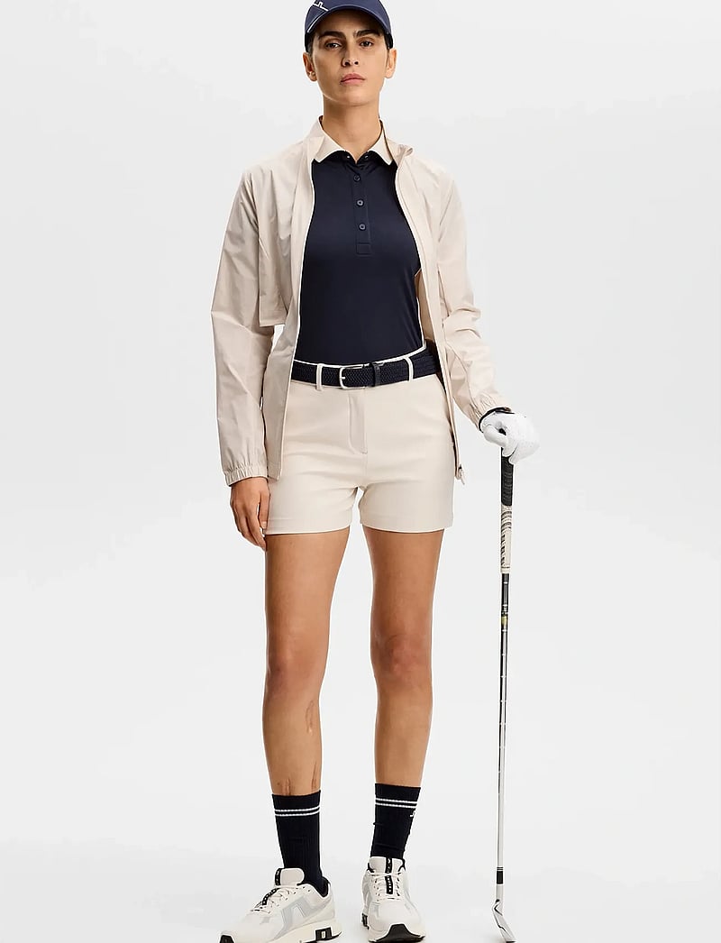J. Lindeberg - Gwen Shorts - golf-shorts - moonbeam - 4