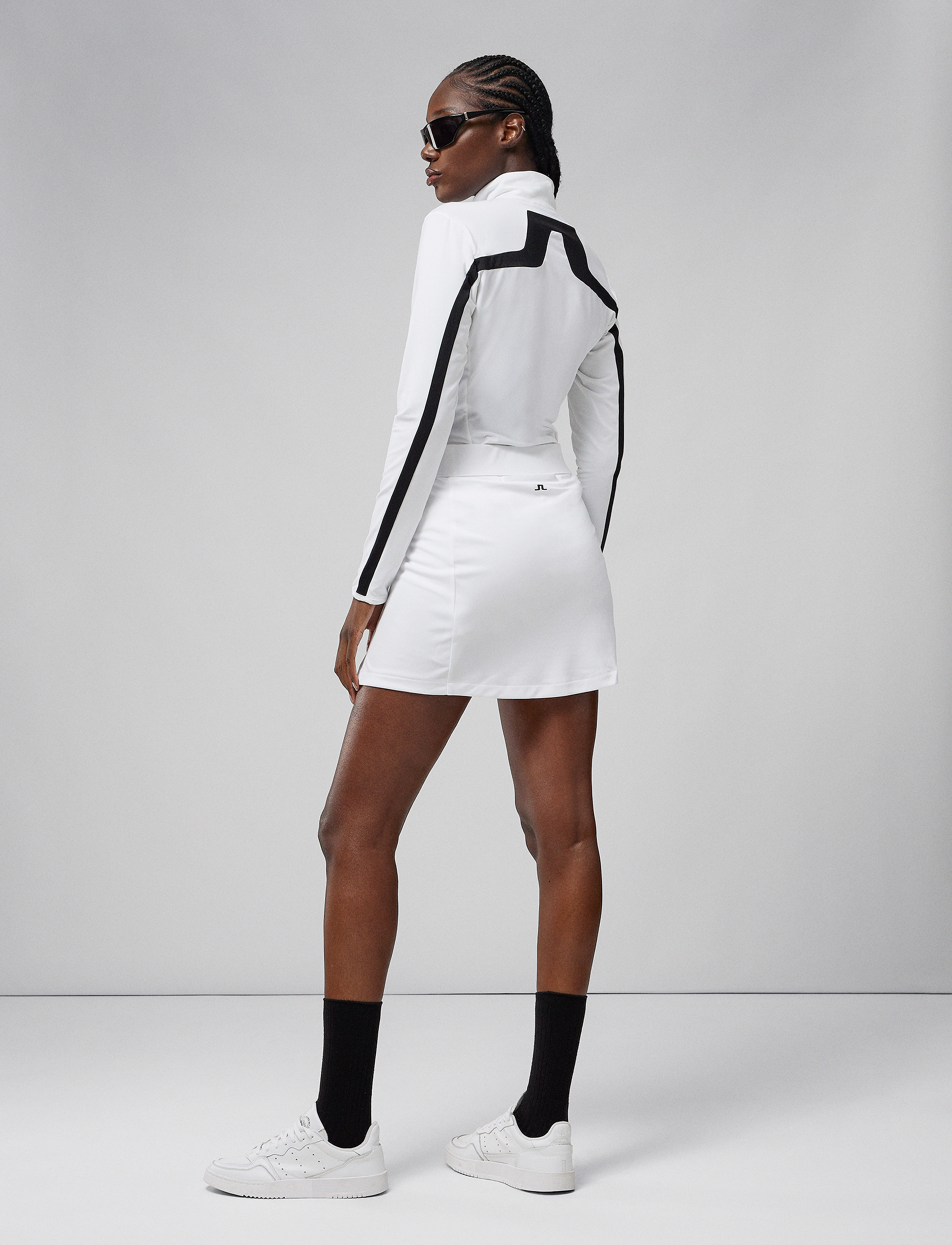 J. Lindeberg - Amelie Mid Golf Skirt - kjoler & nederdele - white - 2
