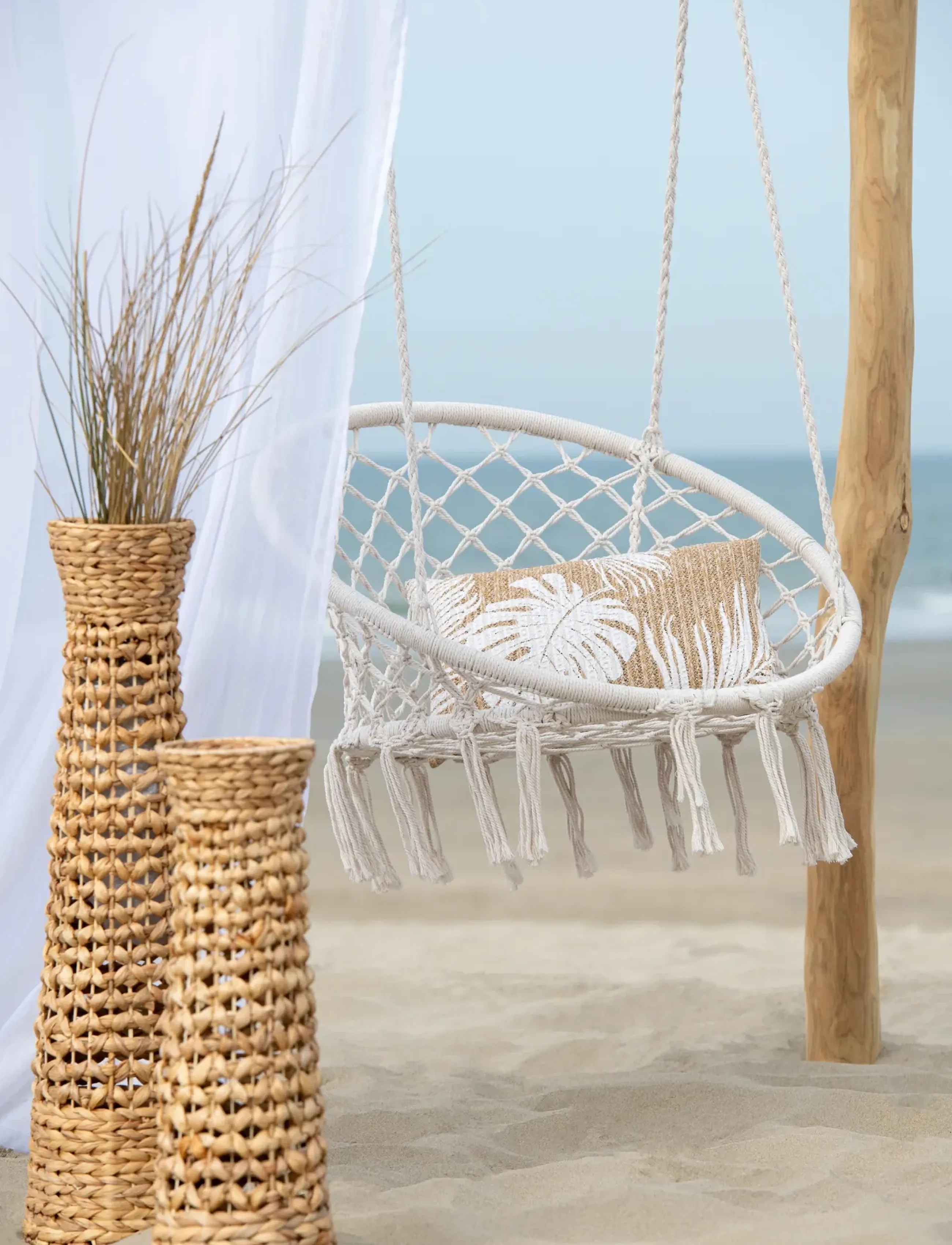 J-Line Swing Chair Macr+Tass Poly Bei, H110 cm, Outdoor Environment, Beige - Seating, Homeware