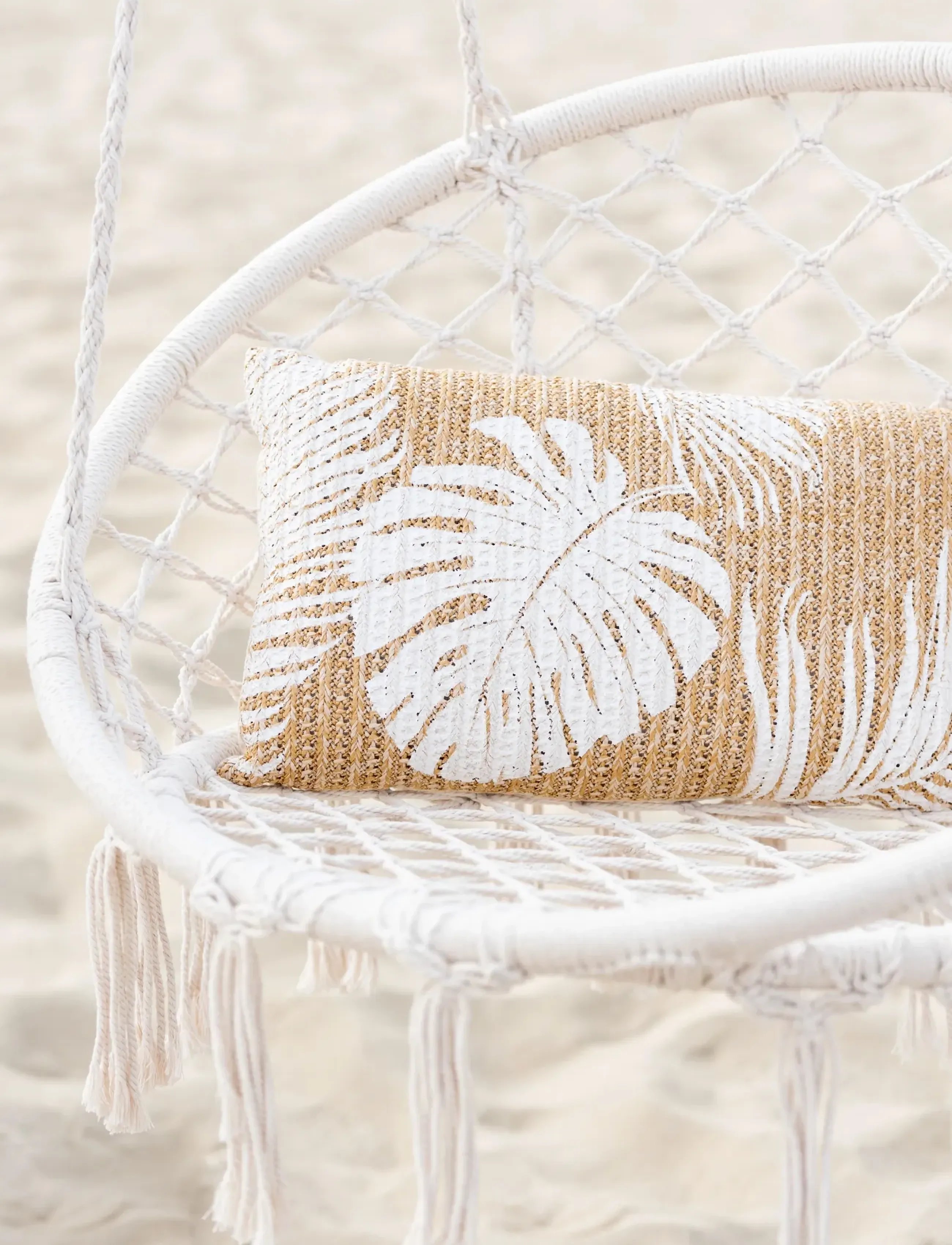 J-Line - SWING CHAIR MACR+TASS POLY BEI - møbler - beige - 3