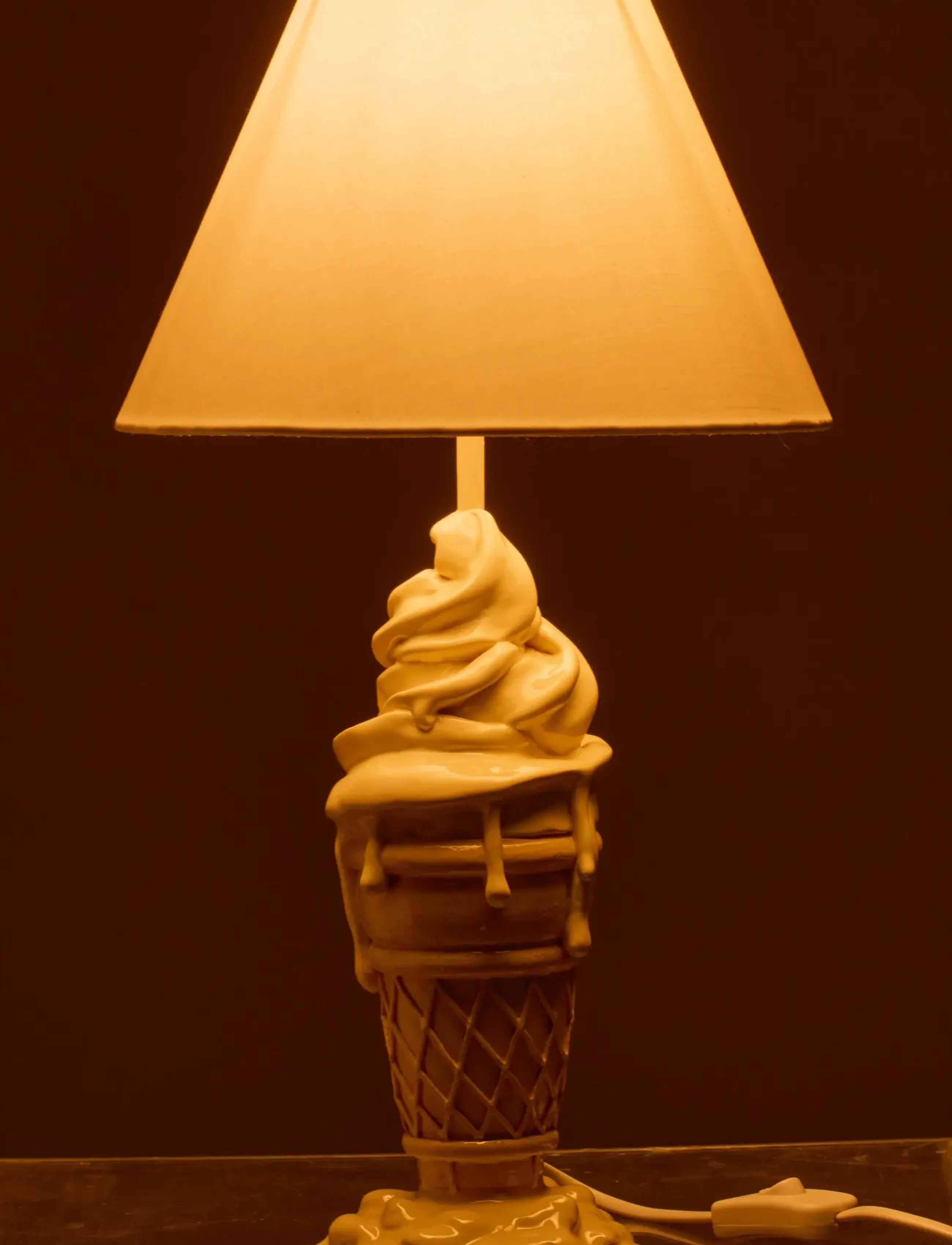J-Line - LAMP ICE CREAM POLYRESIN YELLOW/BEIGE - bordlamper - white - 3