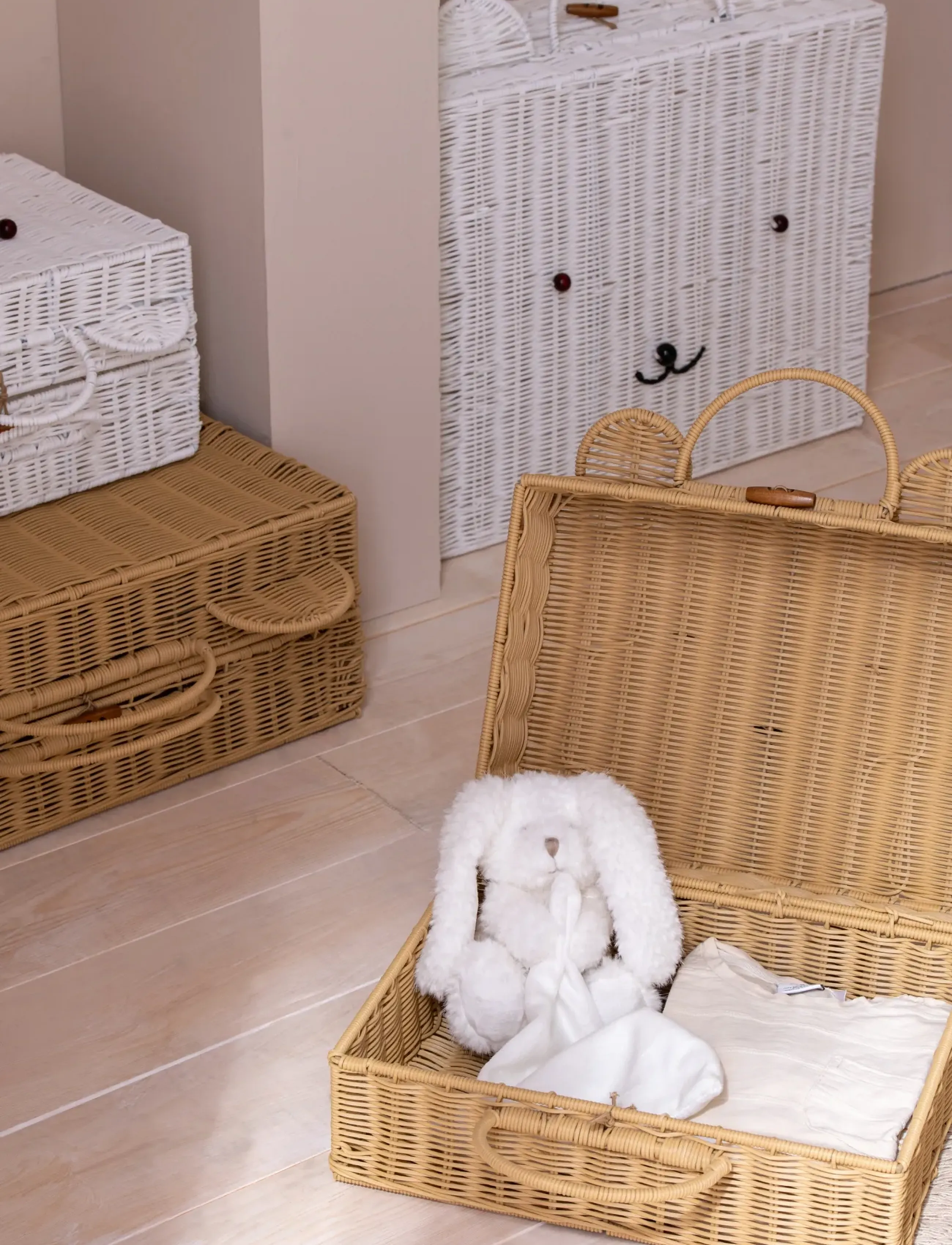 J-Line Basket Suitcase Synthetic Natural Small (JLN61696