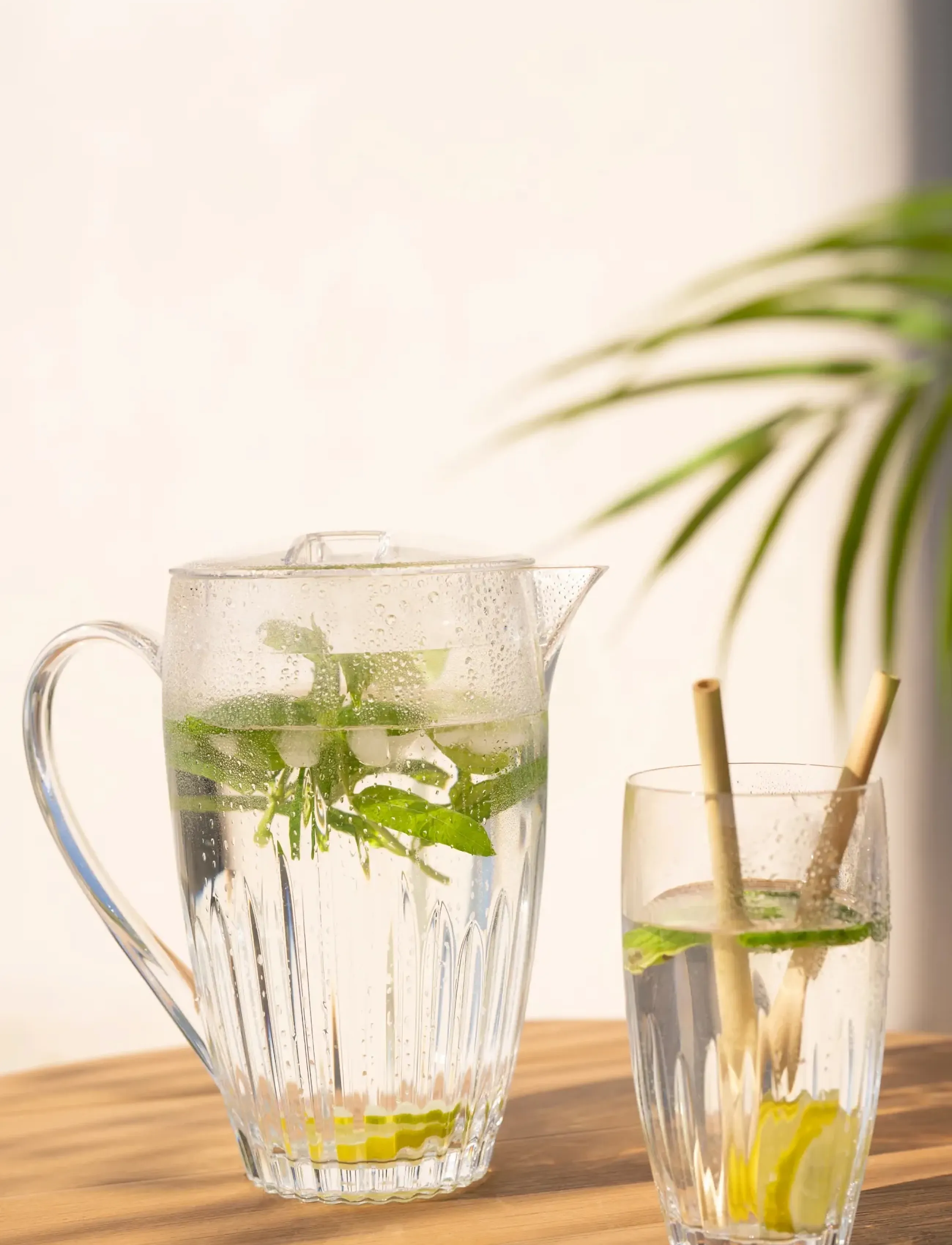 J-Line S/4 Cocktail Glass Acr Tr, Ø 8.7 cm, Glass, Nackt - Homeware
