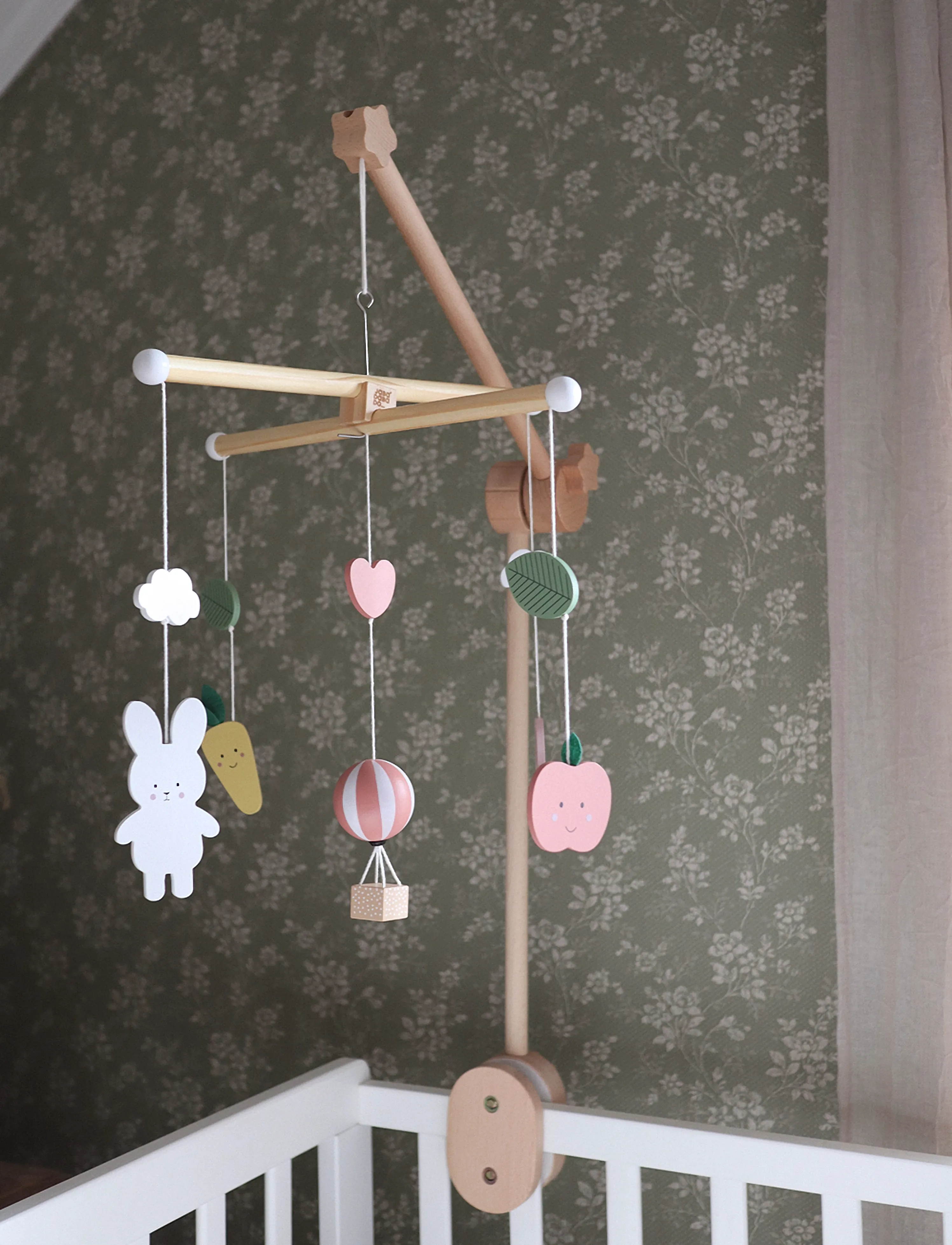 JaBaDaBaDo Wooden Mobile Bunny, One Size, Baby Nursery, Mehrfarbig/gemustert - Mobiles, Kinder