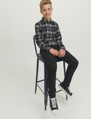 Jack & Jones - JJIGLENN JJORIGINAL MF 072 NOOS JNR - regular piegriezuma džinsa bikses - black denim - 14