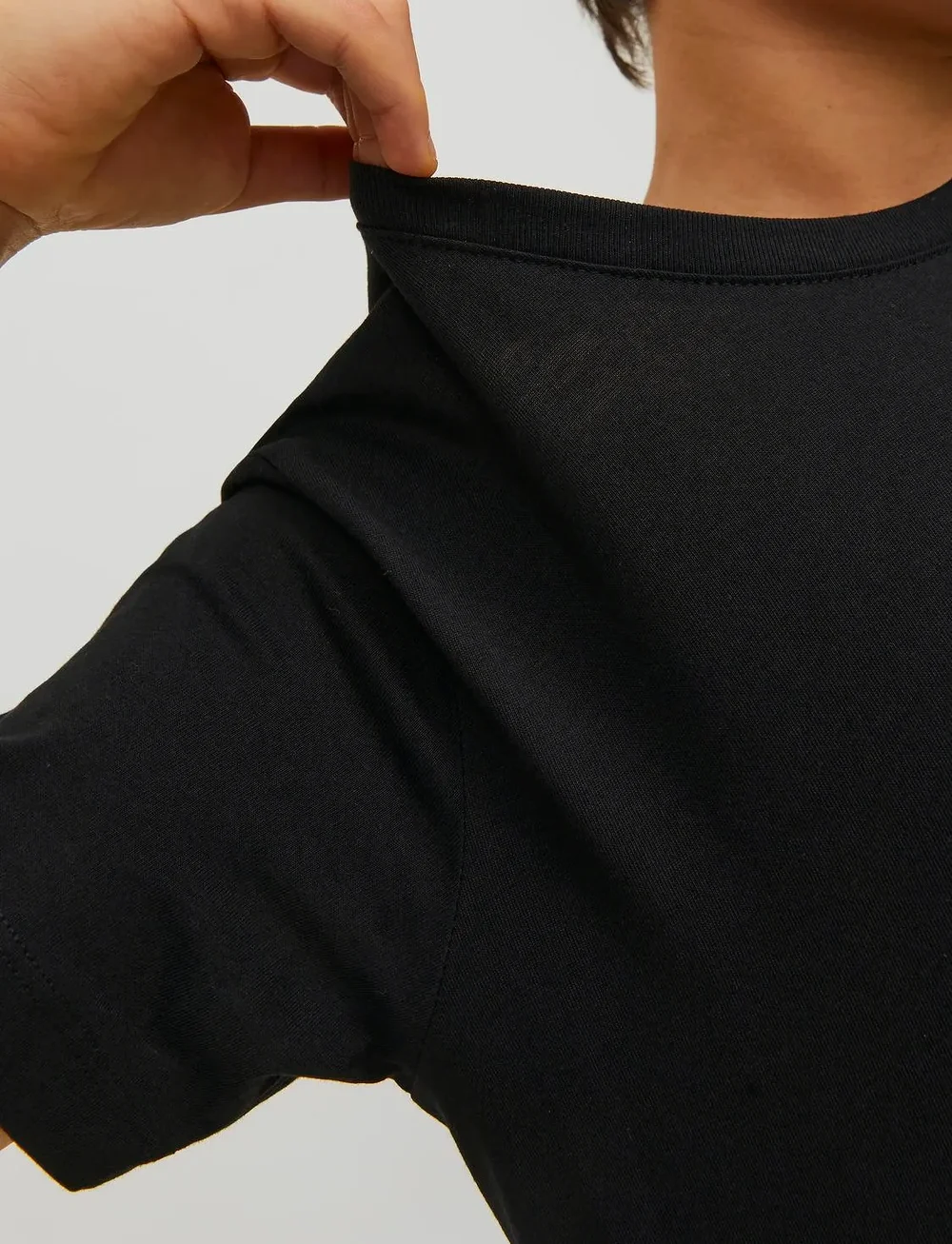 Jack & Jones - JJEORGANIC BASIC TEE SS O-NECK NOOS JNR - kurzärmelige - black - 4