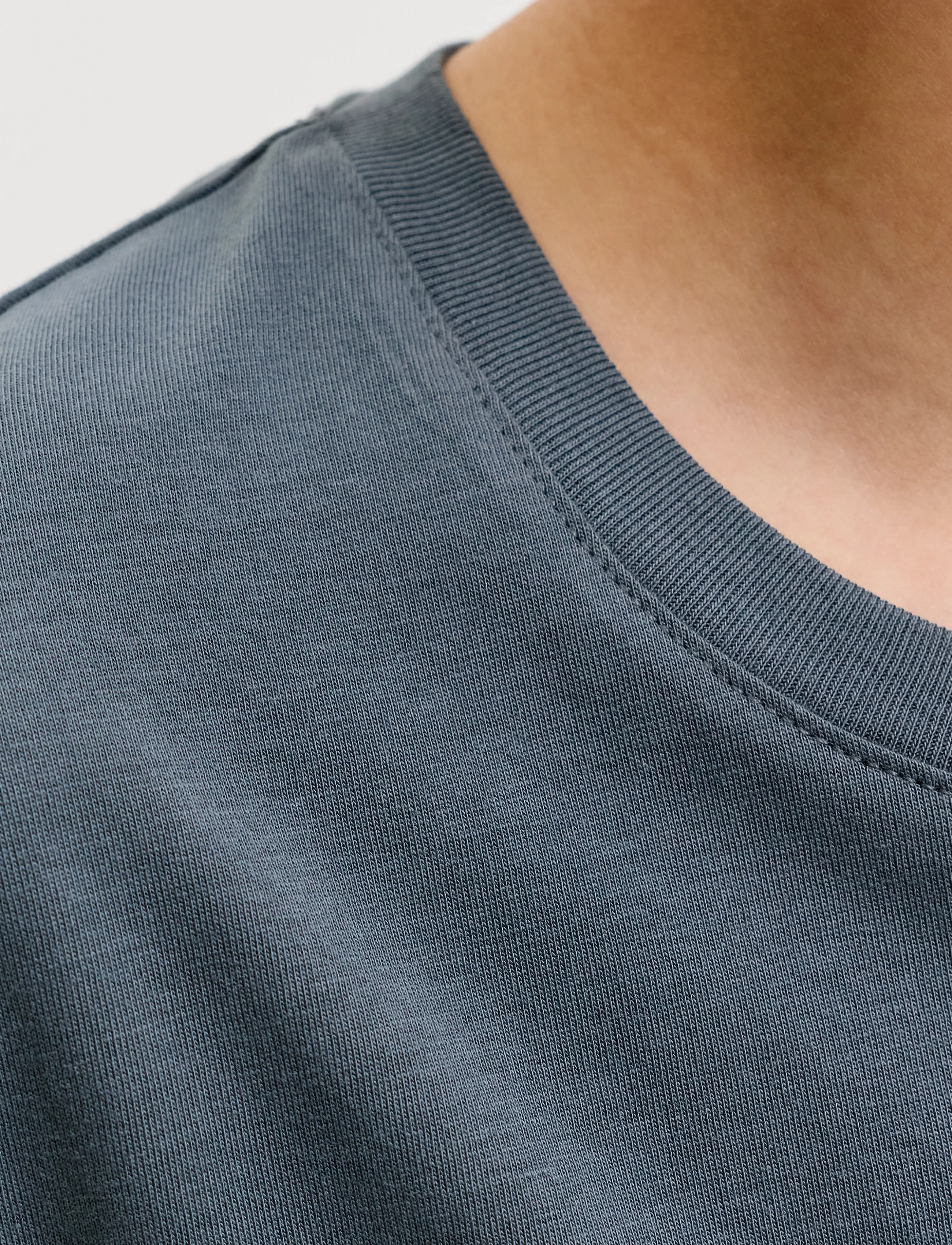 Jack & Jones - JJEORGANIC BASIC TEE SS O-NECK NOOS JNR - lühikeste varrukatega t-särgid - turbulence - 4