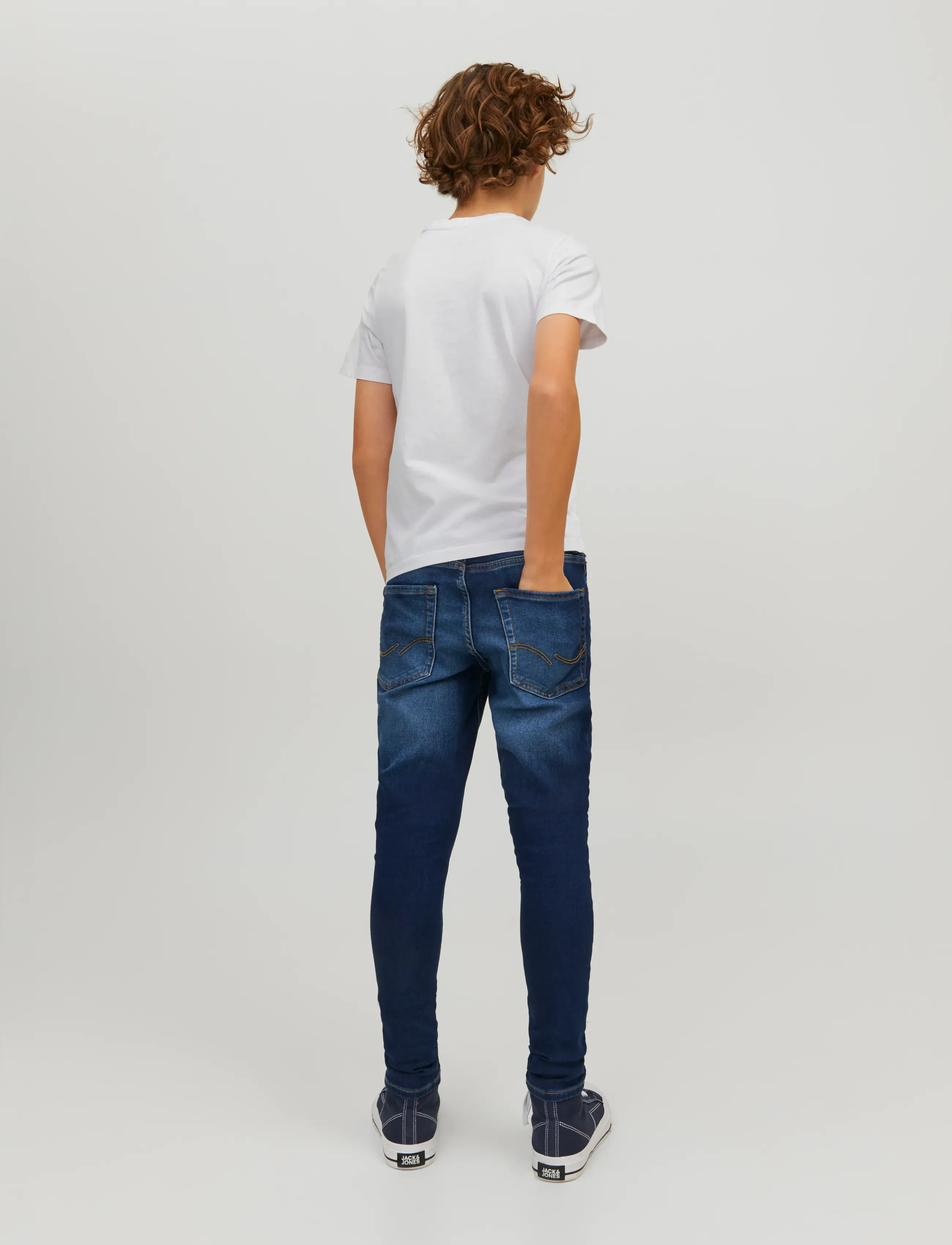 Jack & Jones - JJEORGANIC BASIC TEE SS O-NECK NOOS JNR - kortærmede t-shirts - white - 3