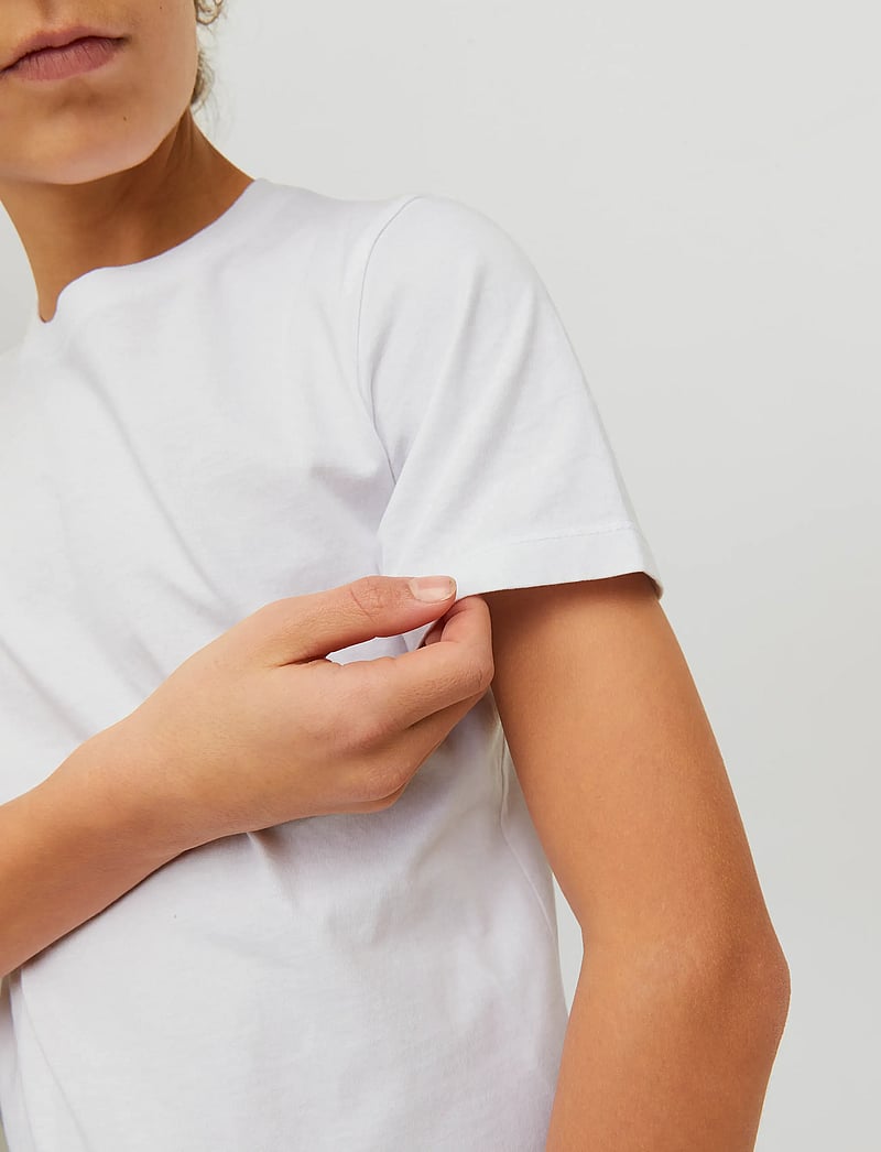 Jack & Jones - JJEORGANIC BASIC TEE SS O-NECK NOOS JNR - kurzärmelige - white - 5