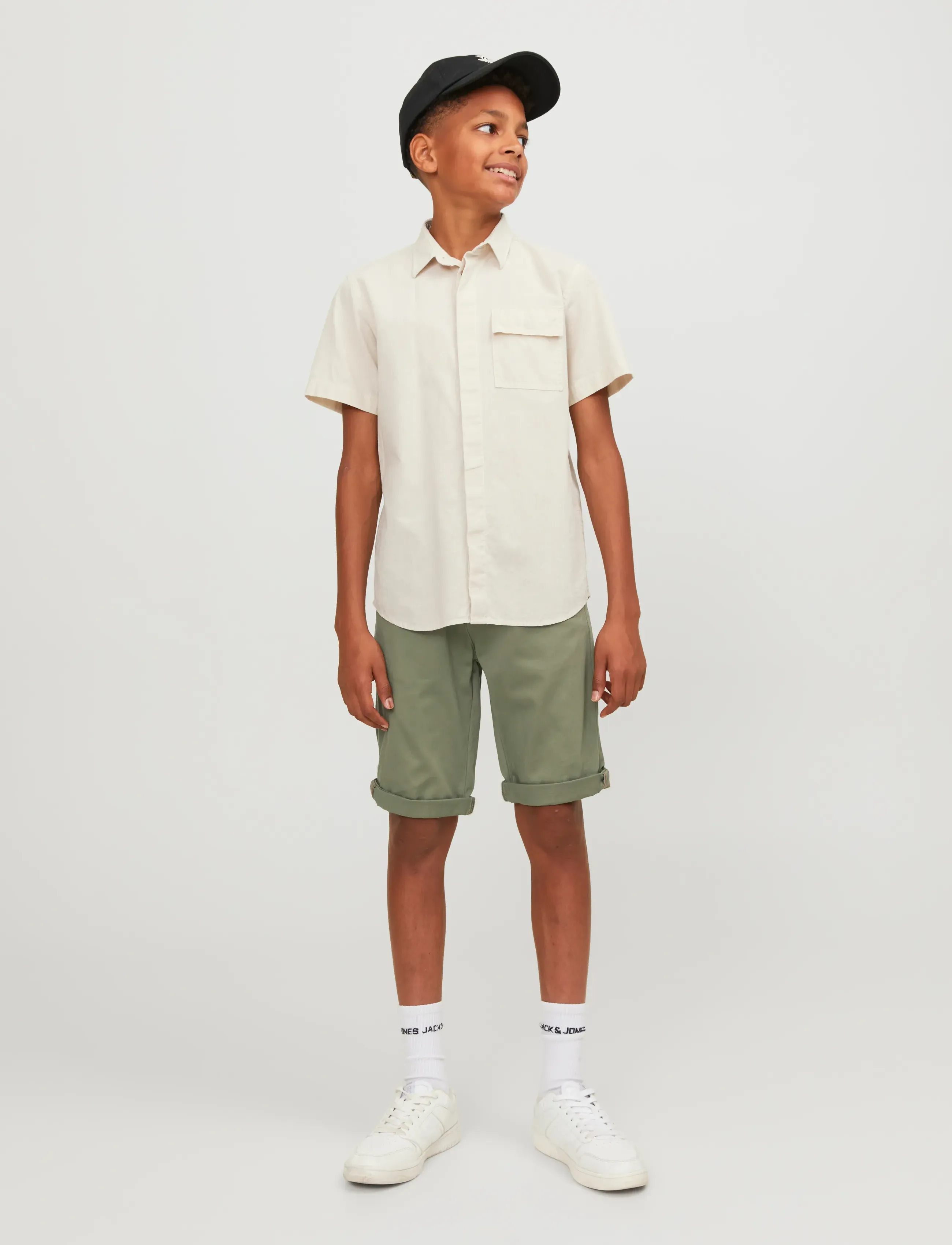 Jack & Jones - JPSTBOWIE JJSHORTS SOLID SN JNR - chino-shorts - deep lichen green - 4