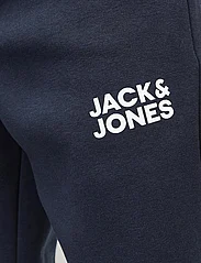 Jack & Jones - JPSTGORDON JJNEWSOFT SWEAT PANT NOOS JNR - sweatpants - navy blazer - 4