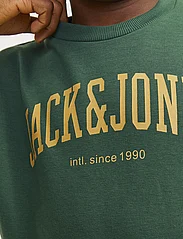 Jack & Jones - JJEJOSH SWEAT CREW NECK NOOS JNR - svetarit - dark green - 5