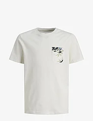 Jack & Jones - JJCHILL POCKET TEE SS JNR - short-sleeved t-shirts - cloud dancer - 0