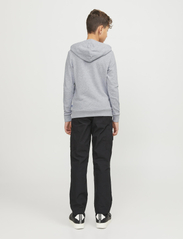 Jack & Jones - JJEBRADLEY SWEAT HOOD NOOS JNR - hupparit - light grey melange - 2