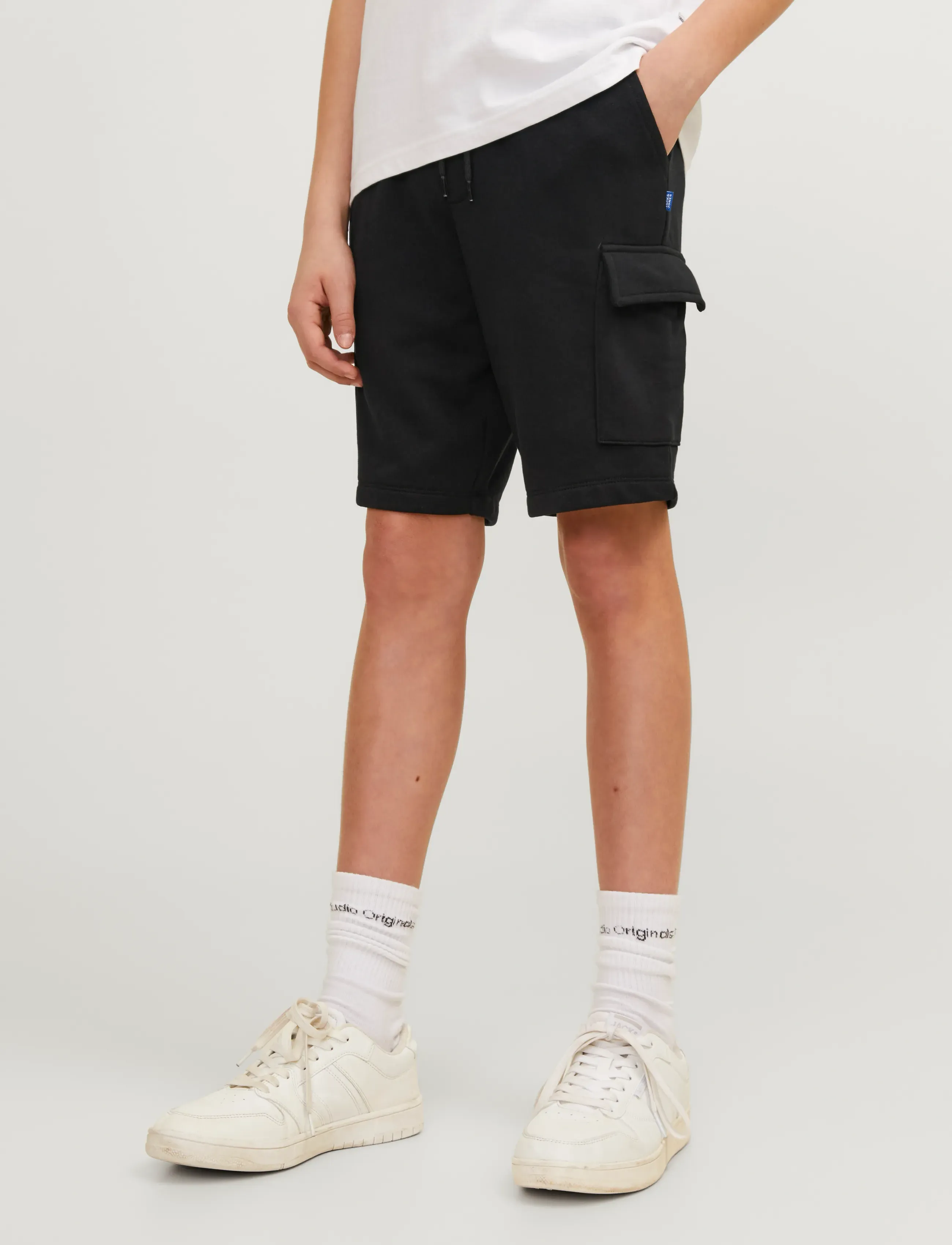 Jack & Jones JPSTBRADLEY SWEAT CARGO SHORTS SN JNR - Nederdelar - BLACK / black