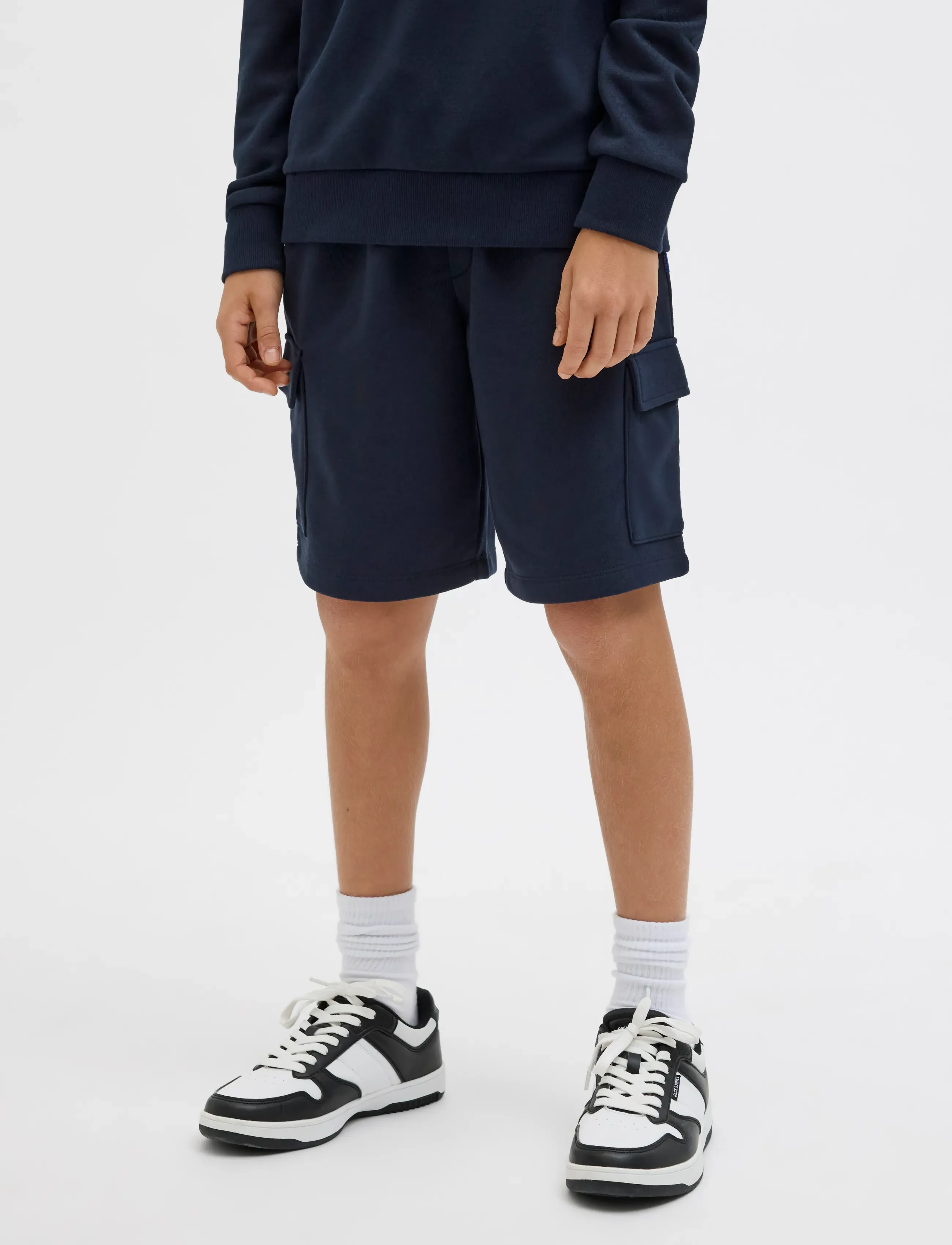 Jack & Jones JPSTBRADLEY SWEAT CARGO SHORTS SN JNR - Shorts - NAVY BLAZER / navy