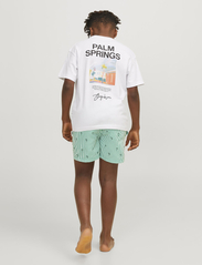 Jack & Jones - JPSTFIJI JJSWIM SMALL STRIPES LY JNR - suvised sooduspakkumised - green bee - 2