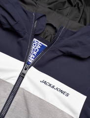 Jack & Jones - JJERUSH BLOCKING HOOD BOMBER NOOS  MNI - mažiausios kainos - navy blazer - 2
