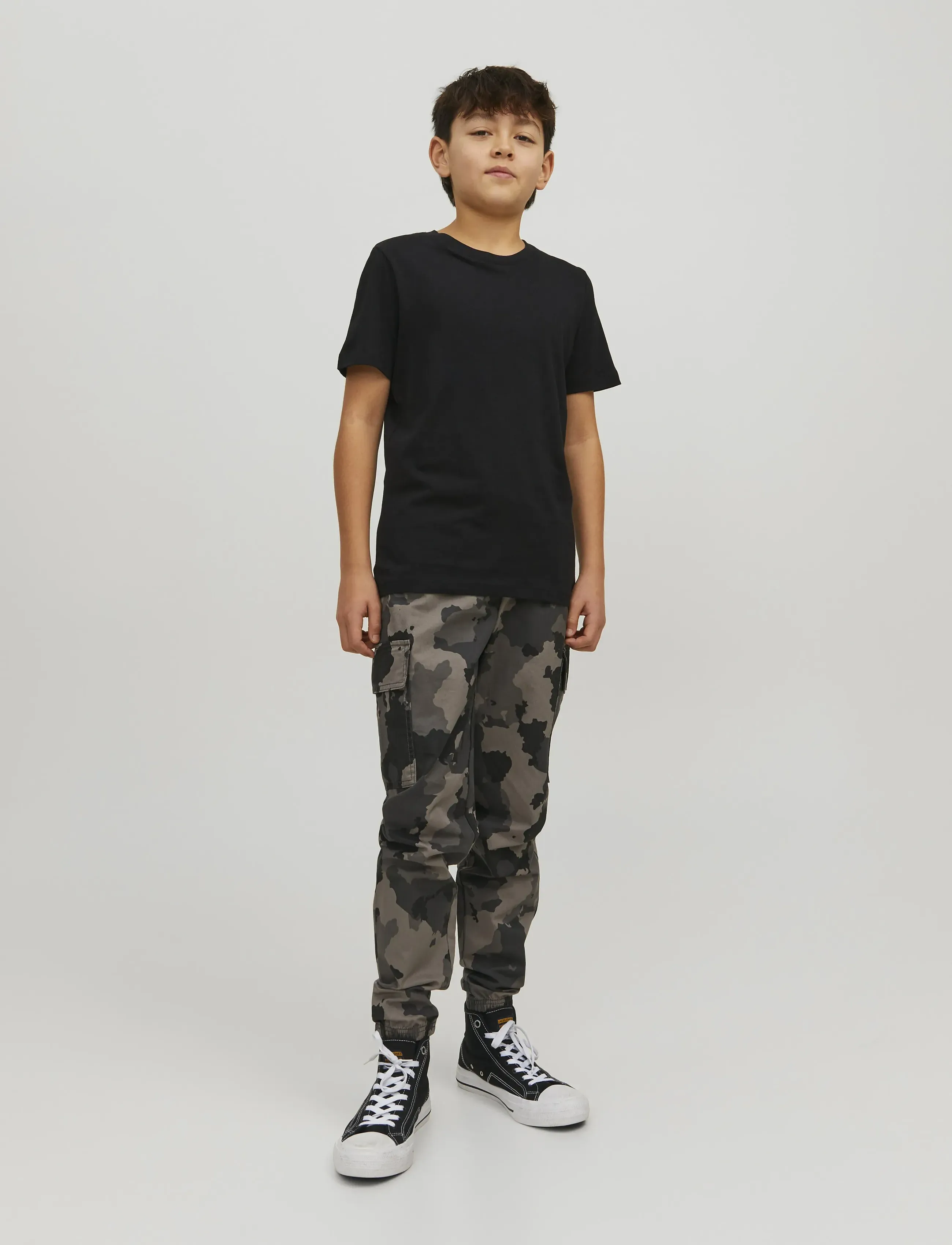 Jack & Jones - JJEORGANIC BASIC TEE SS O-NECK NOOS MNI - short-sleeved t-shirts - black - 4