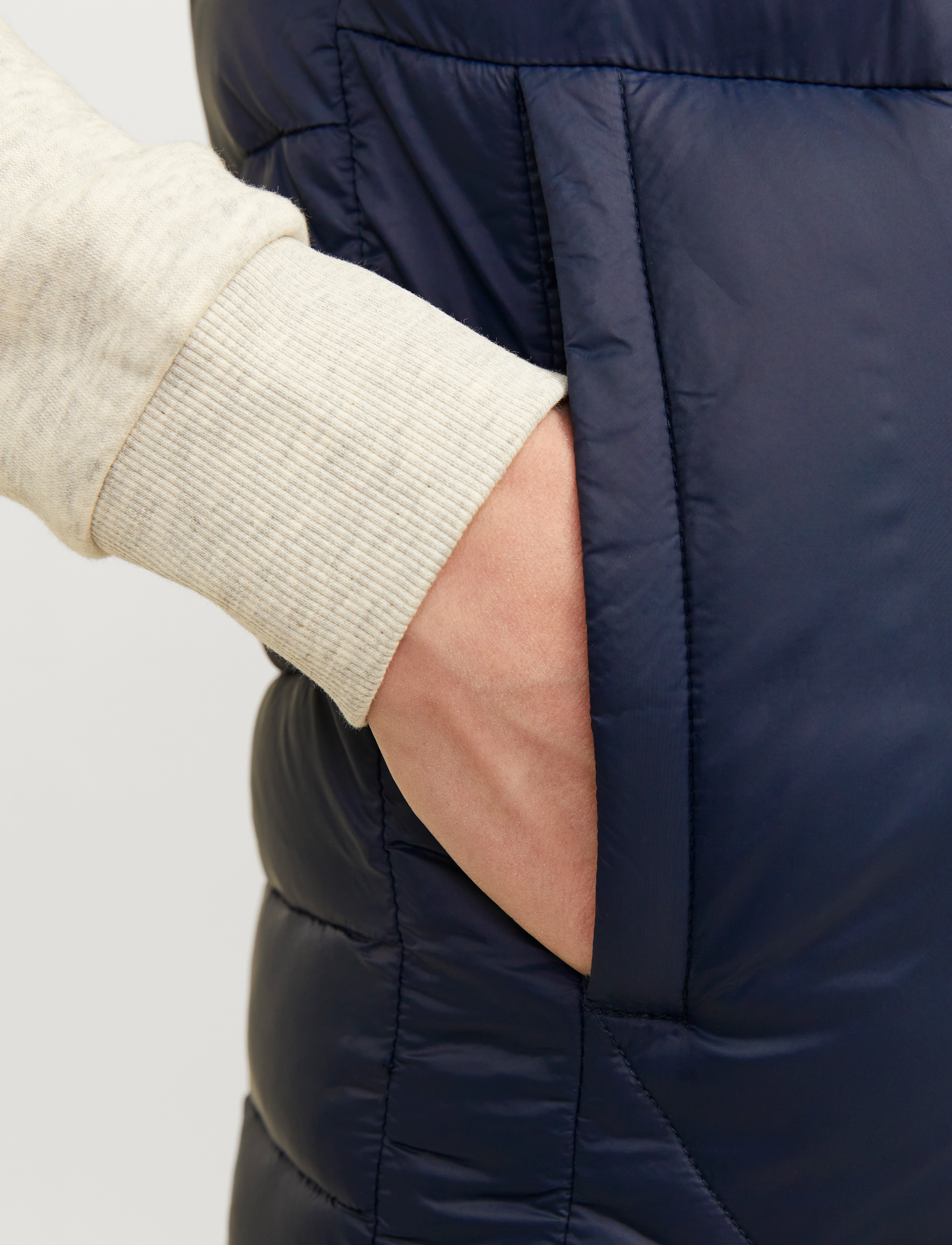 Jack & Jones - JJESPRINT PUFFER BODYWARMER HOOD JNR - navy blazer - 3