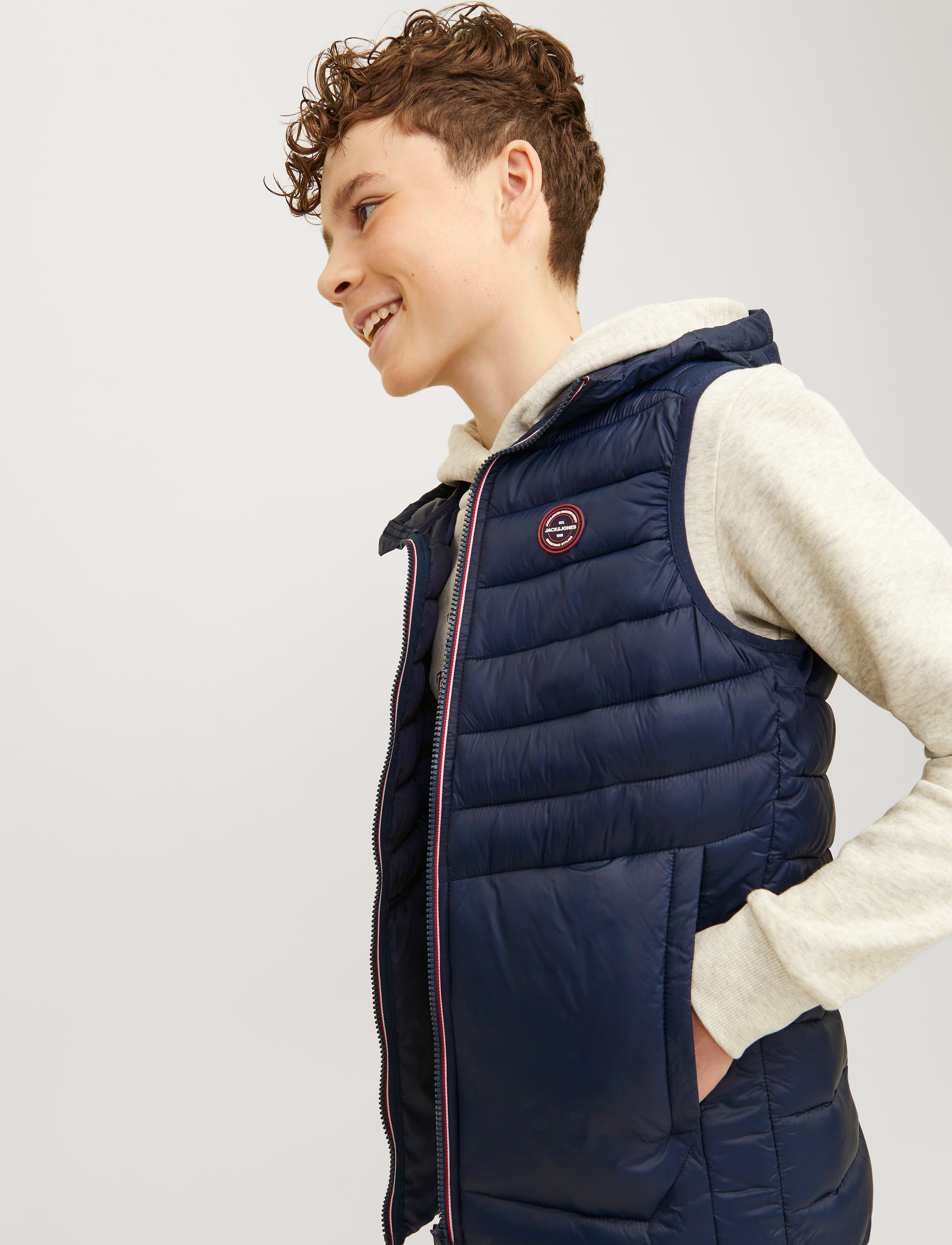 Jack & Jones - JJESPRINT PUFFER BODYWARMER HOOD JNR - navy blazer - 4