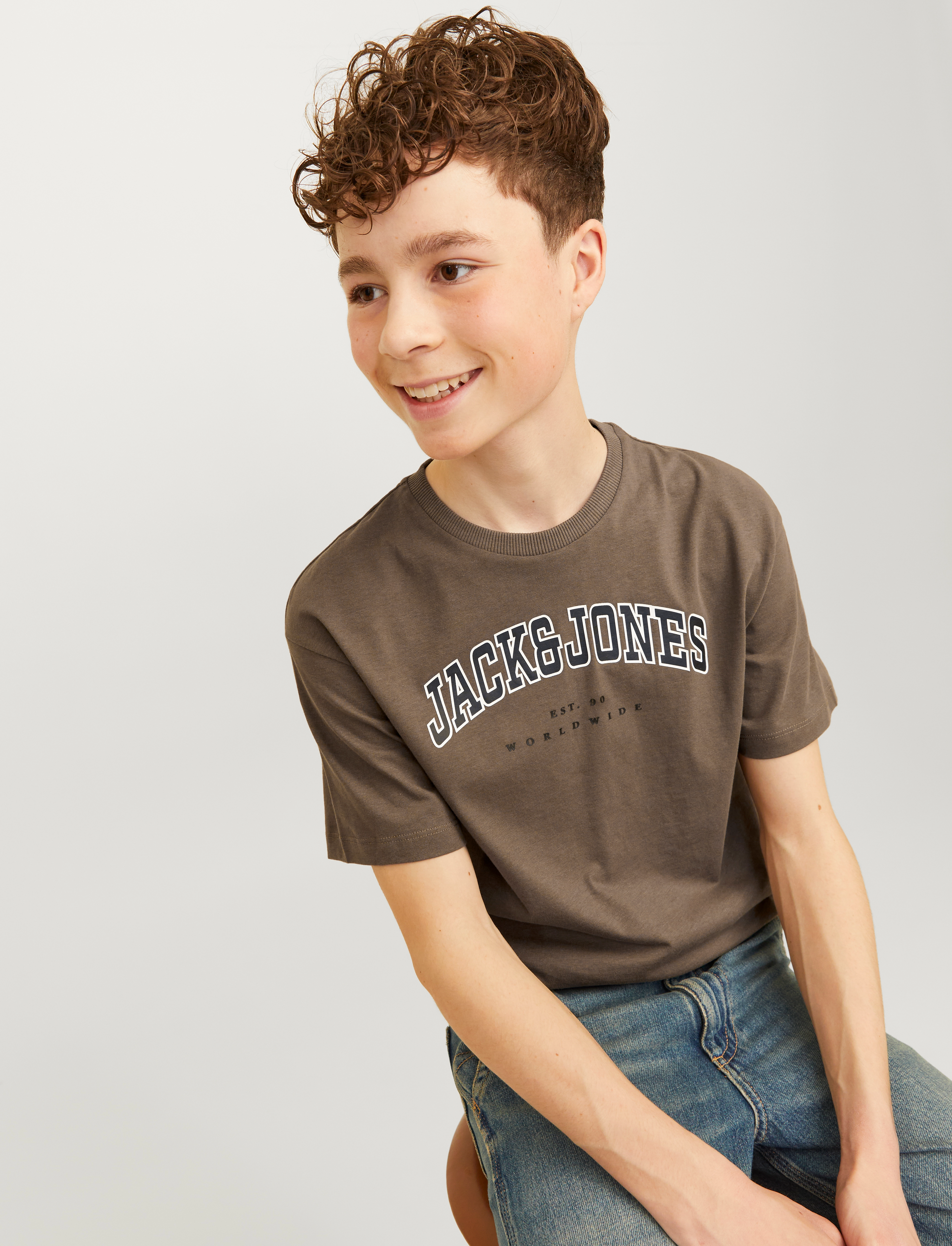 Jack & Jones - JJECALEB VARSITY TEE SS O-NECK NOOS JNR - kortærmede t-shirts - canteen - 5