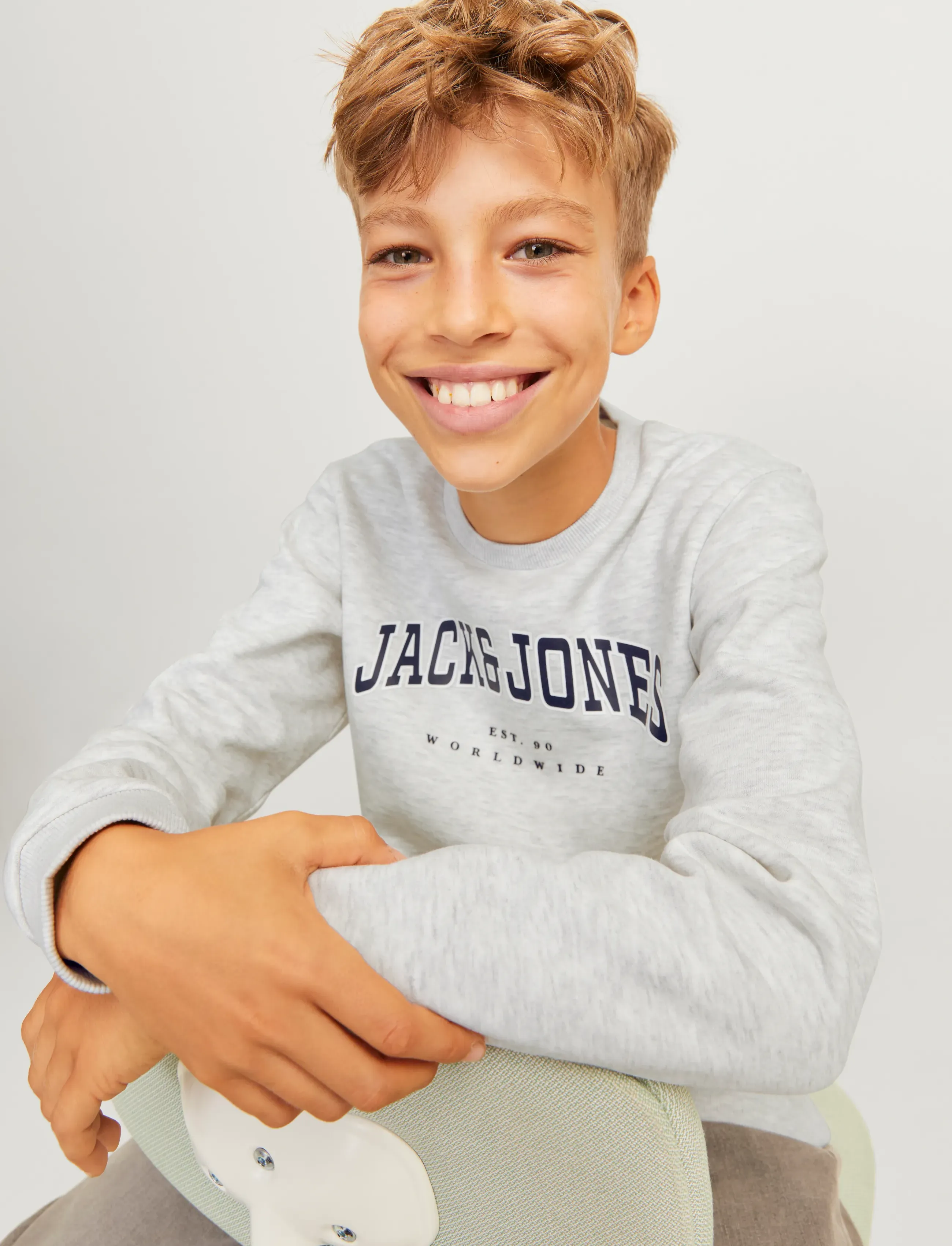 Jack & Jones - JJECALEB VARSITY SWEAT CREW NECK SN JNR - sweat-shirt - white melange - 5