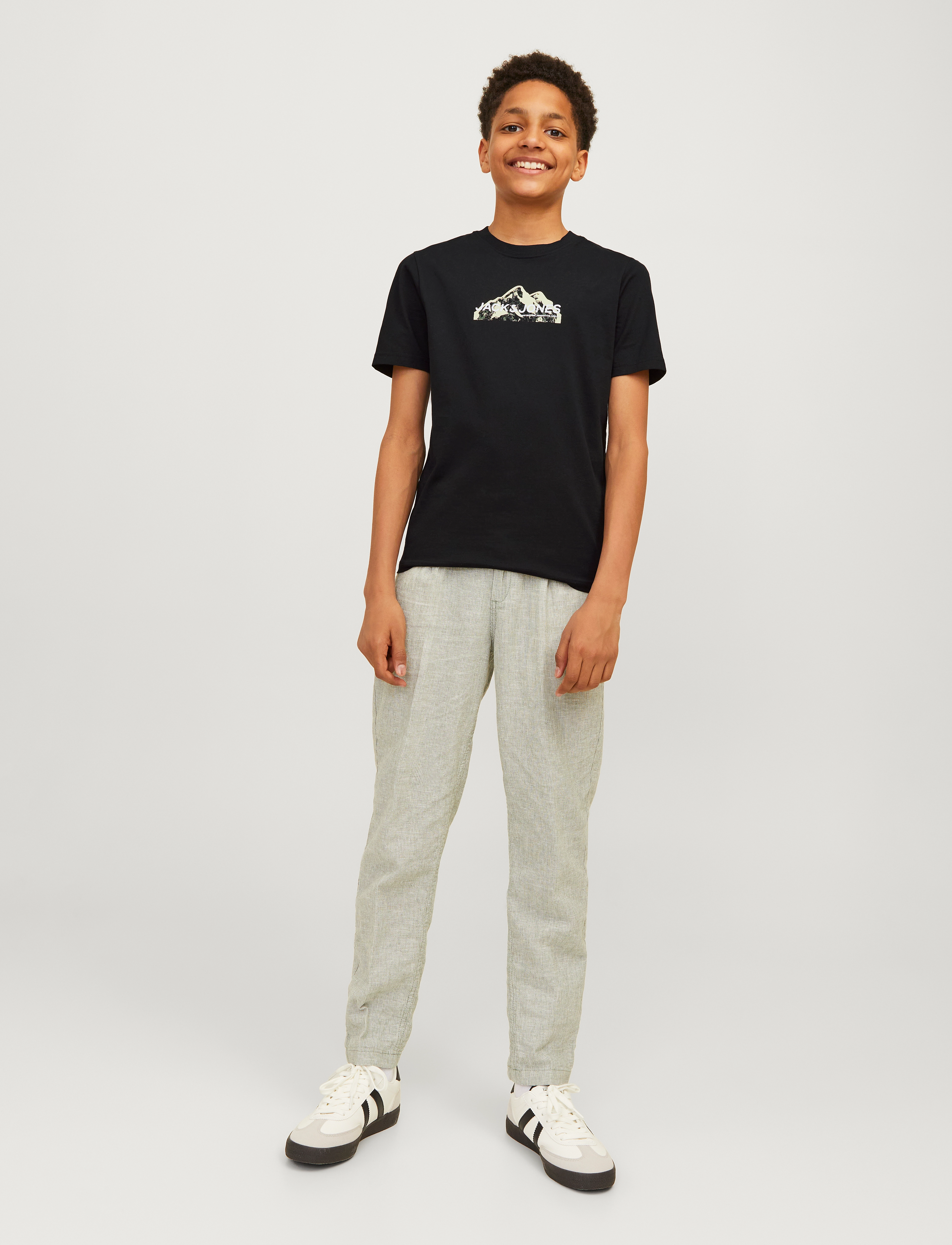 Jack & Jones - JCOMOUNTAIN LOGO TEE SS CREW NECK SN JNR - black - 4