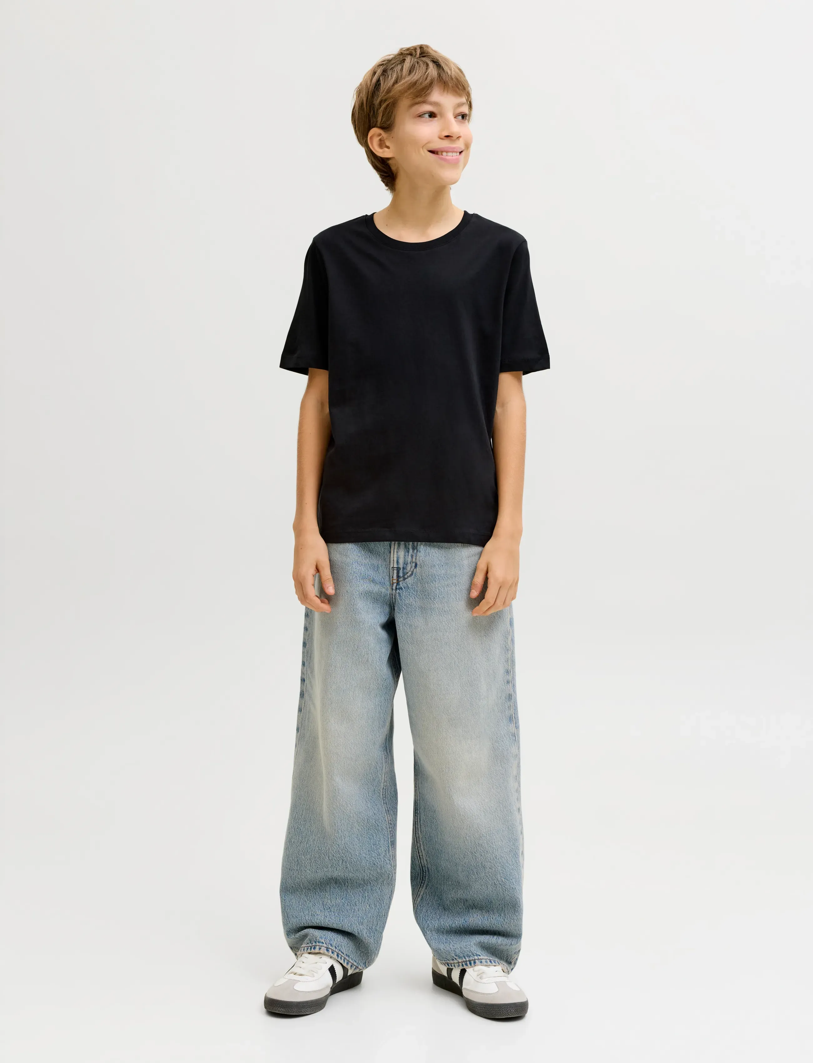 Jack & Jones - JJEORGANIC BASIC TEE SS 3PK MP NOOS JNR - kortärmade t-shirts - black - 4