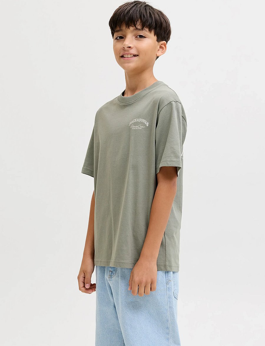 Jack & Jones - JJEBRANDES BACKP RELAXED TEE SS SN JNR - korte mouwen - vetiver - 0