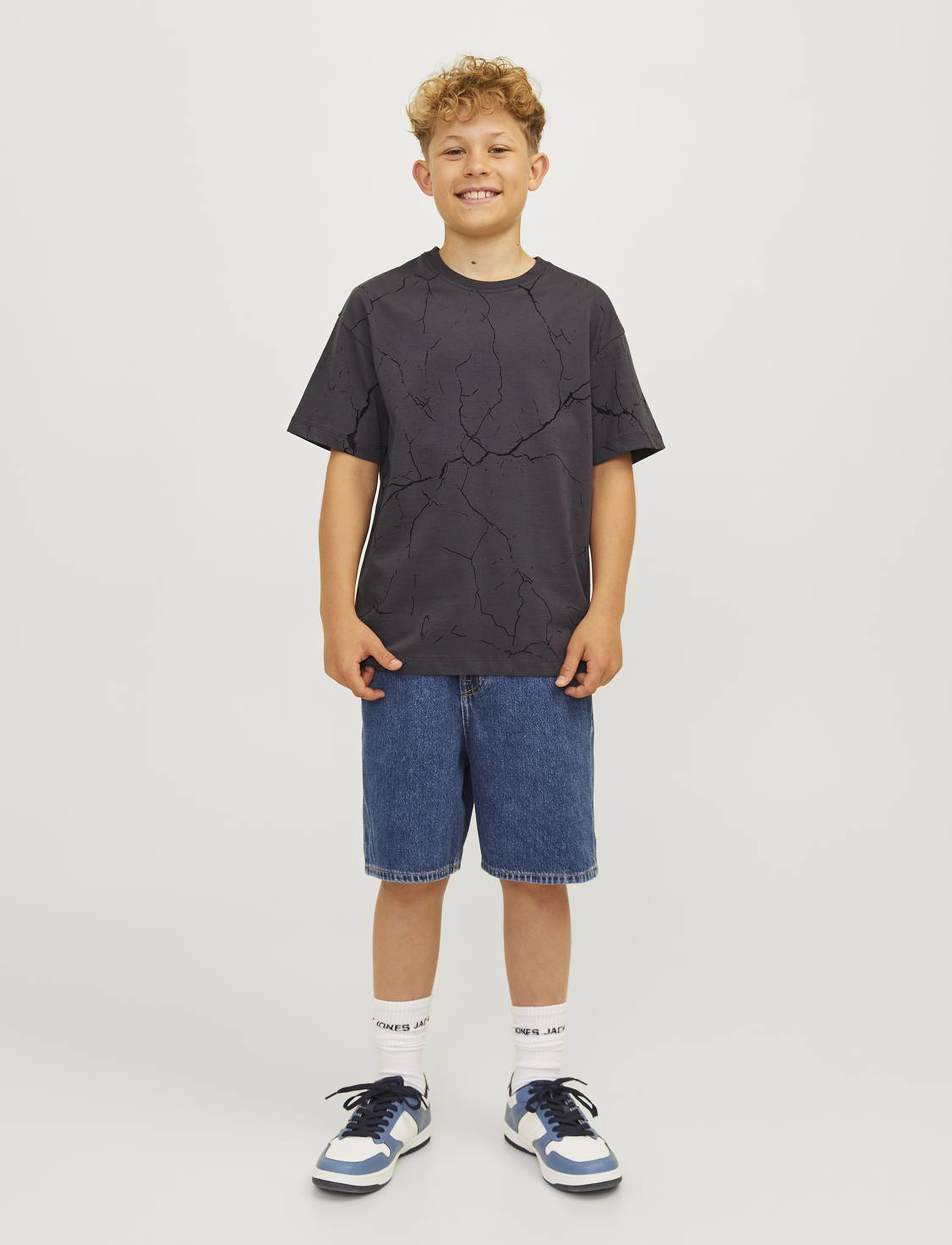 Jack & Jones - JJKEY LOOSE COTTON TEE SS CREW LN JNR - asphalt - 3