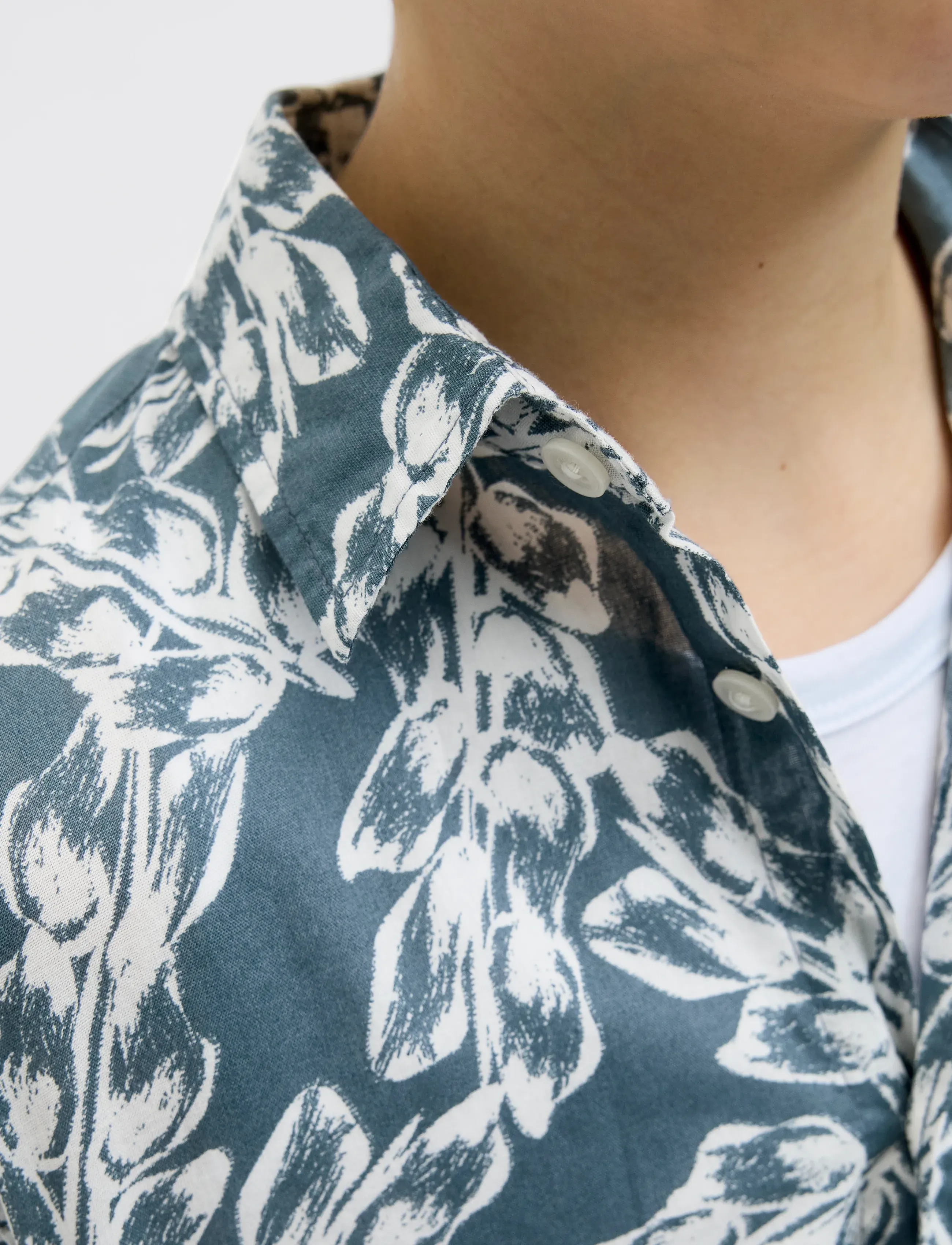 Jack & Jones - JORJOSHUA SPLIT AOP SHIRT SS JNR - kortærmede skjorter - stormy weather - 4