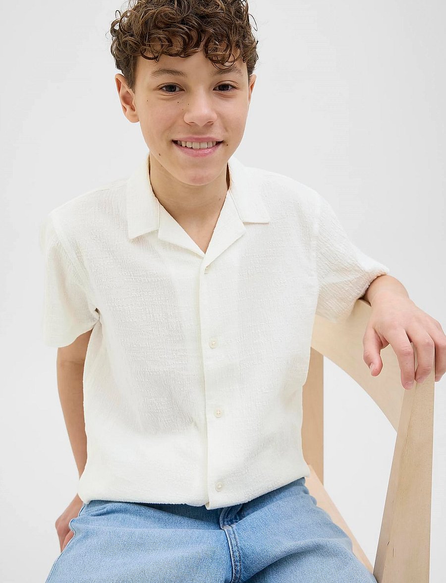 Jack & Jones - JORLUKE CRINKLE SHIRT SS JNR - kortærmede skjorter - cloud dancer - 0