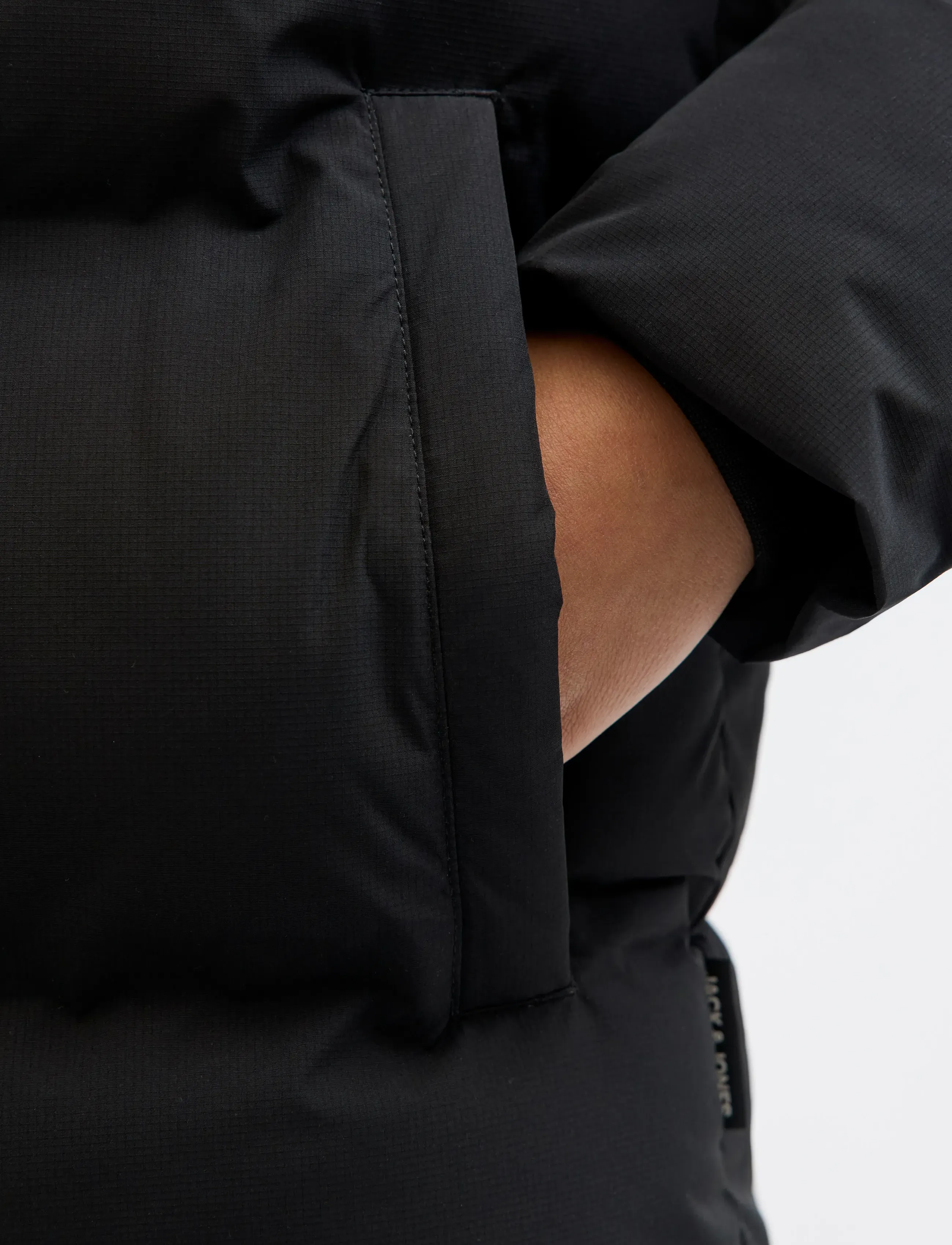Jack & Jones - JJESOHO PUFFER HOOD SN JNR - vinterjakker - black - 5