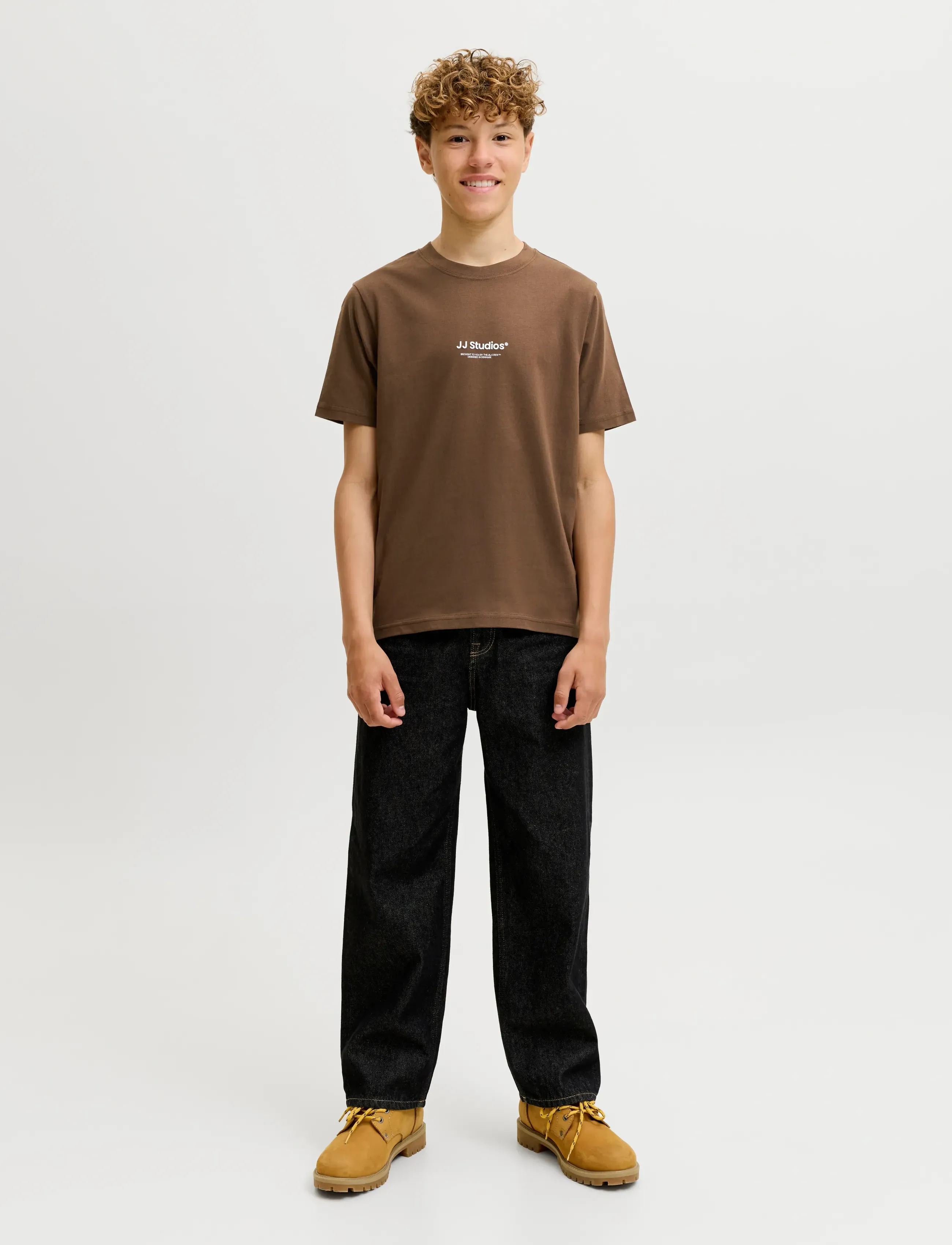 Jack & Jones - JJESOHO TEE SS CREW NECK NOOS JNR - lühikeste varrukatega t-särgid - cocoa - 4