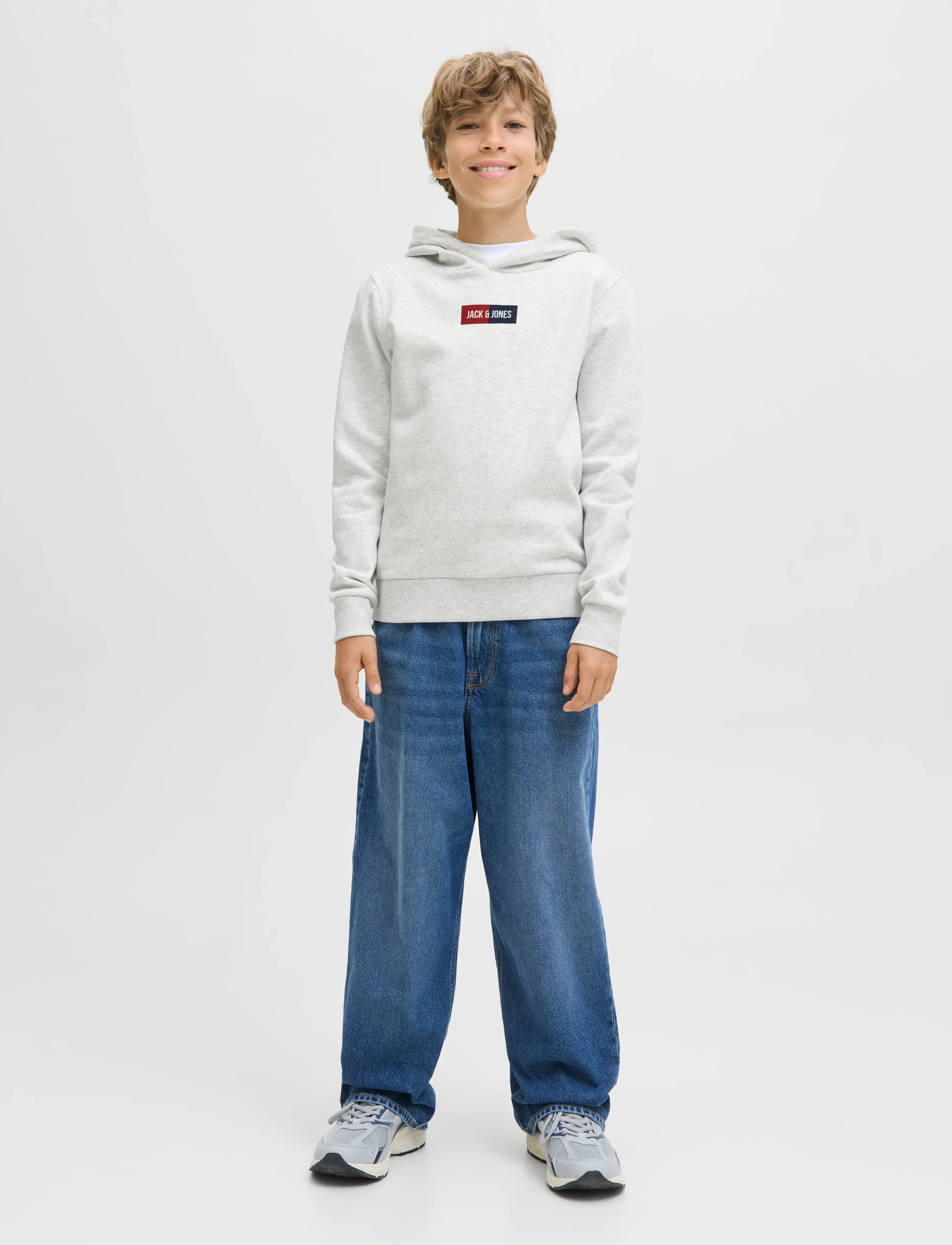 Jack & Jones JJPAN SWEAT HOOD JNR - Överdelar - WHITE MELANGE / grey