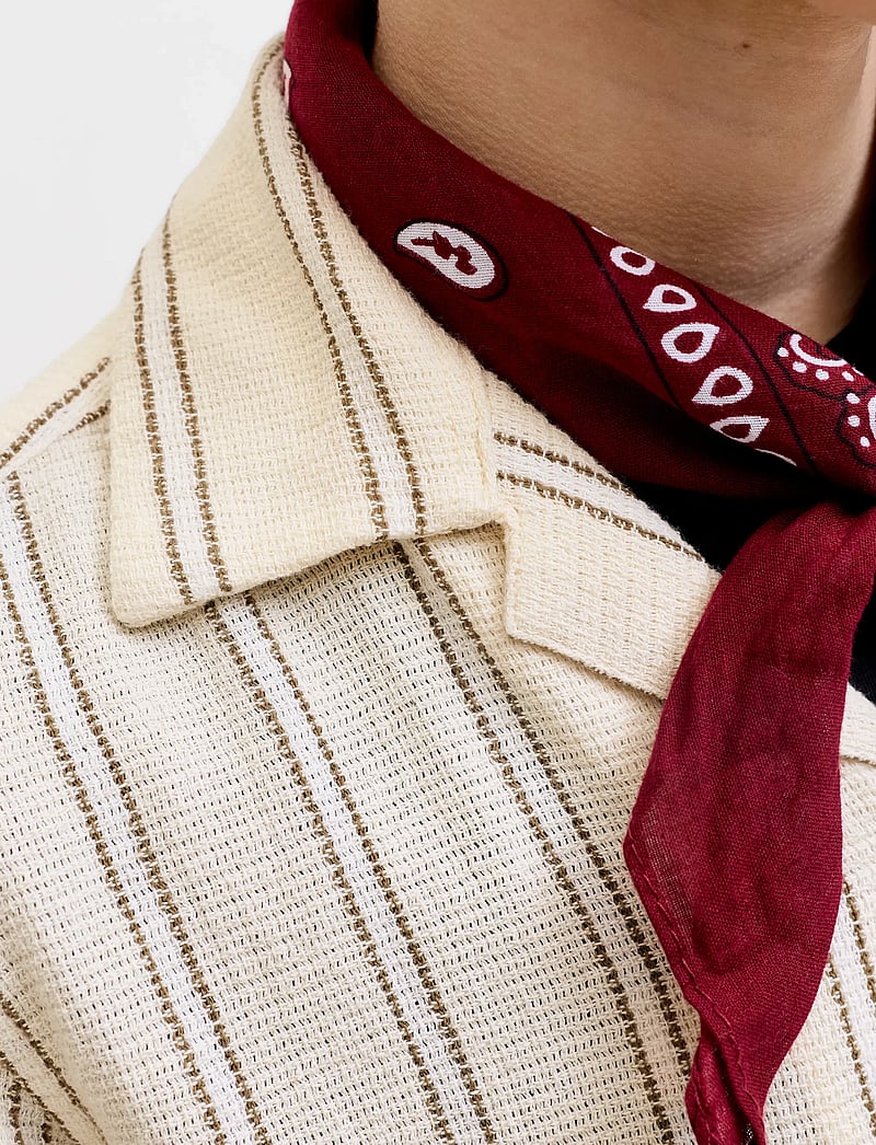 Jack & Jones - JJECOBA STRIPE RESORT SHIRT SS SN JNR - kortärmade skjortor - antique white - 4