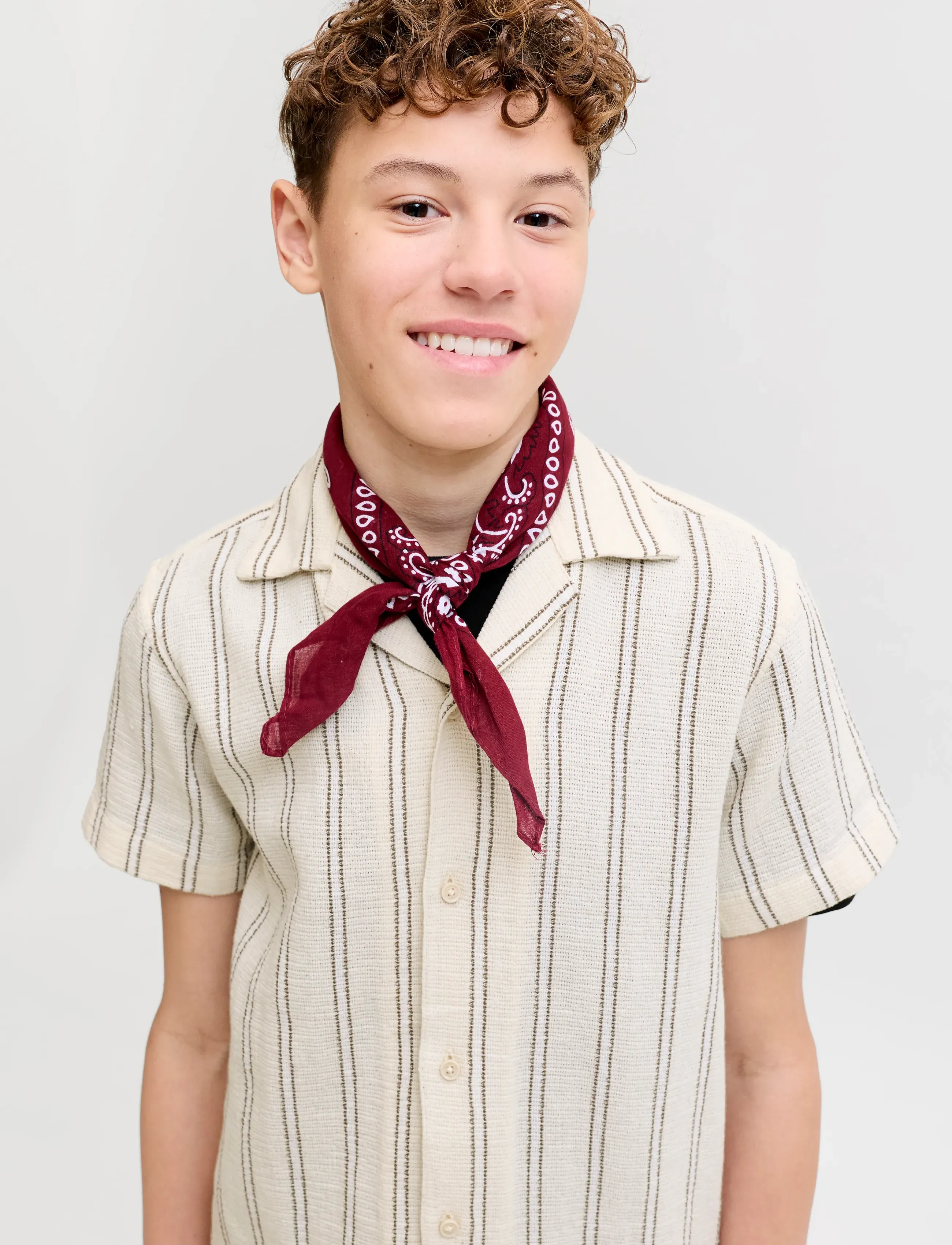 Jack & Jones - JJECOBA STRIPE RESORT SHIRT SS SN JNR - kortärmade skjortor - antique white - 5