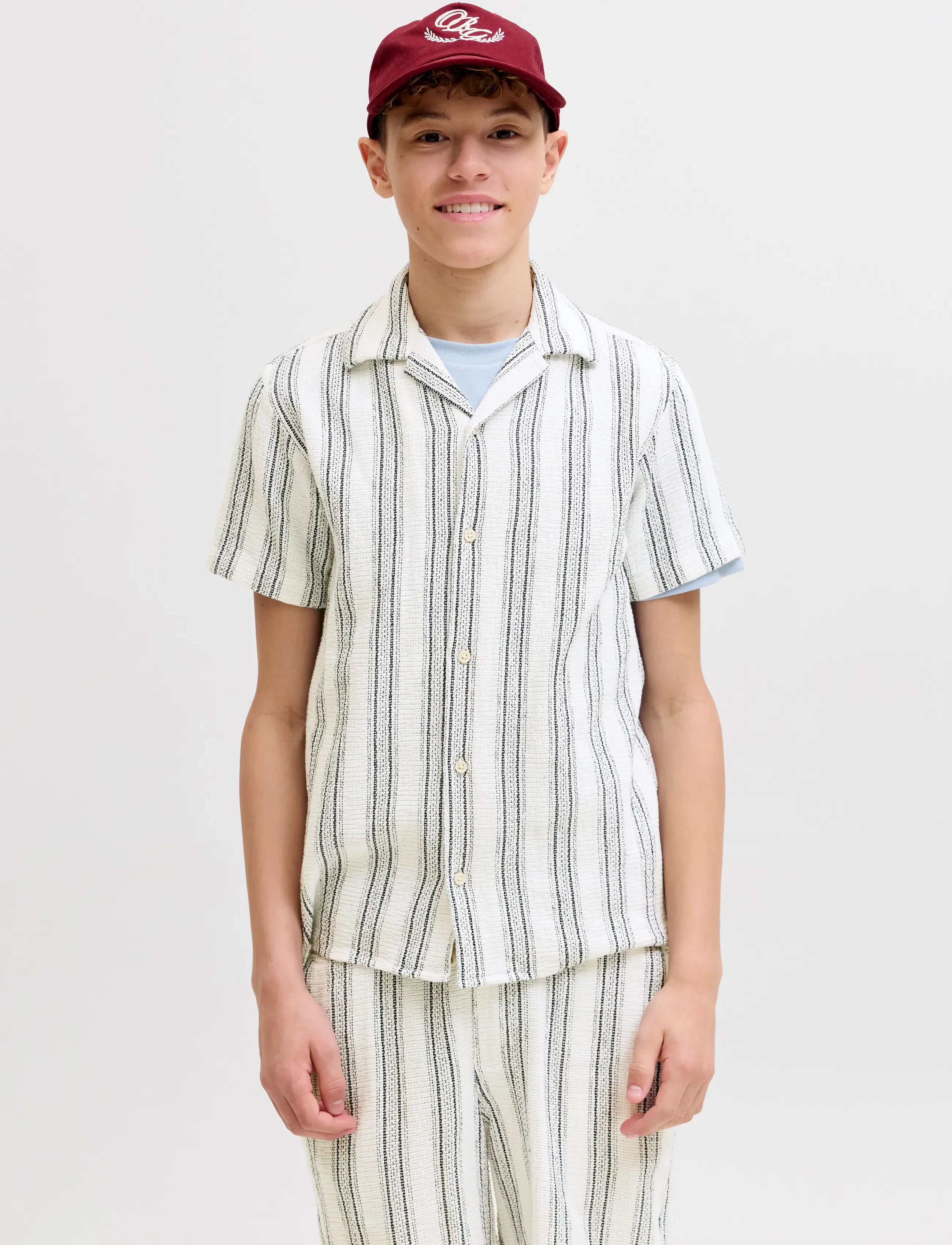 Jack & Jones JJECOBA STRIPE RESORT SHIRT SS SN JNR - Skjorter - CLOUD DANCER / navy