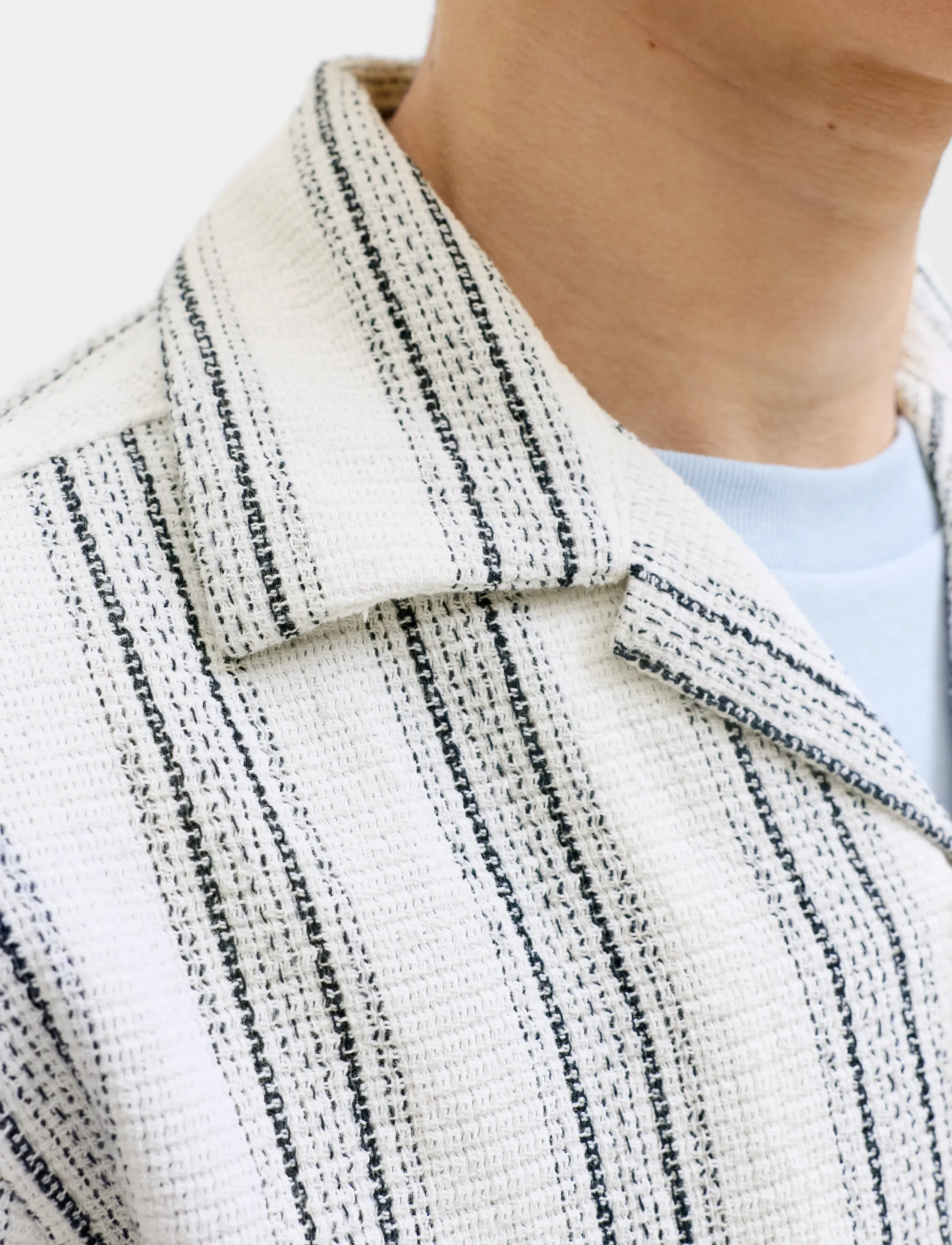 Jack & Jones - JJECOBA STRIPE RESORT SHIRT SS SN JNR - kortærmede skjorter - cloud dancer - 4