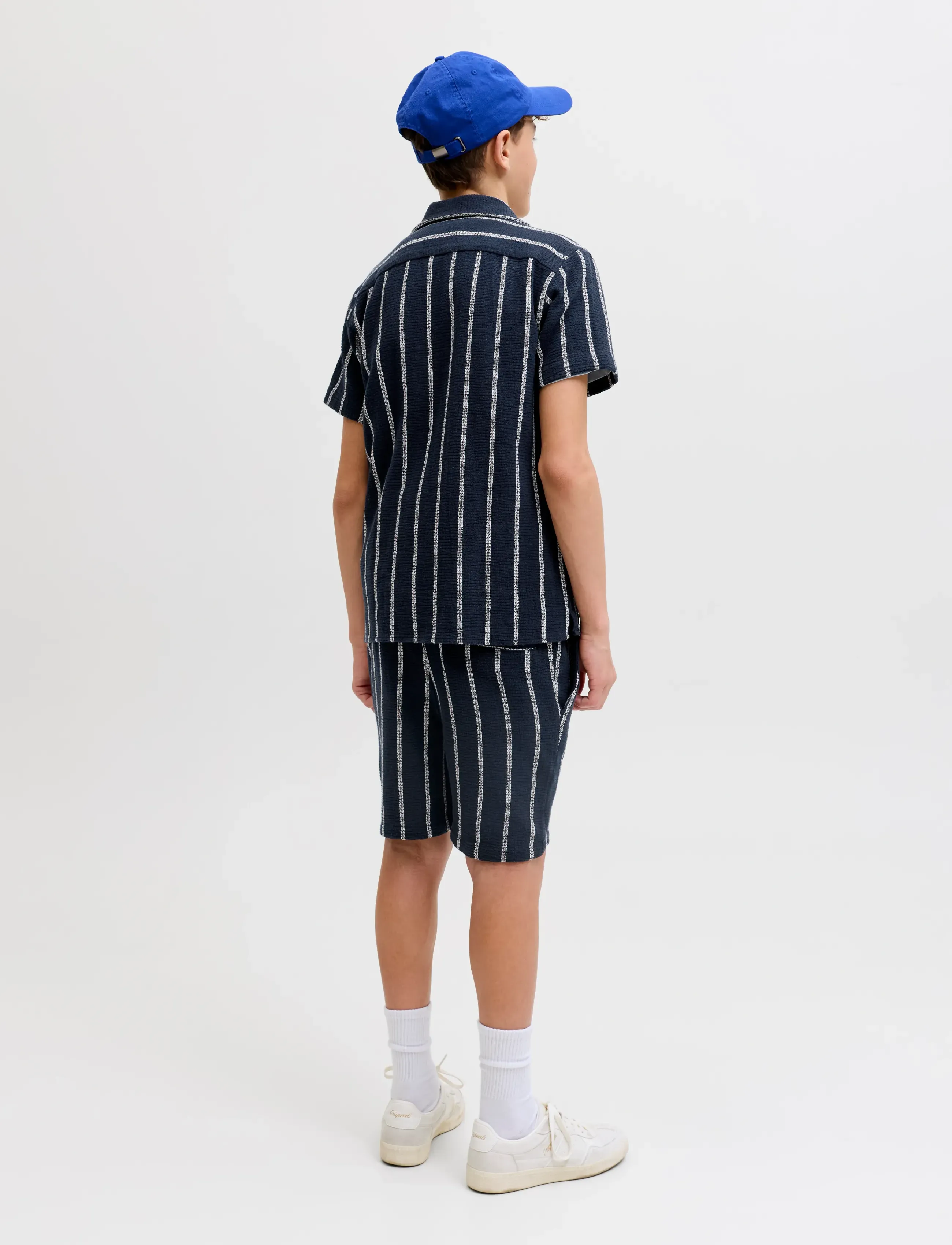 Jack & Jones - JJECOBA STRIPE RESORT SHIRT SS SN JNR - lühikeste varrukatega särgid - sky captain - 2