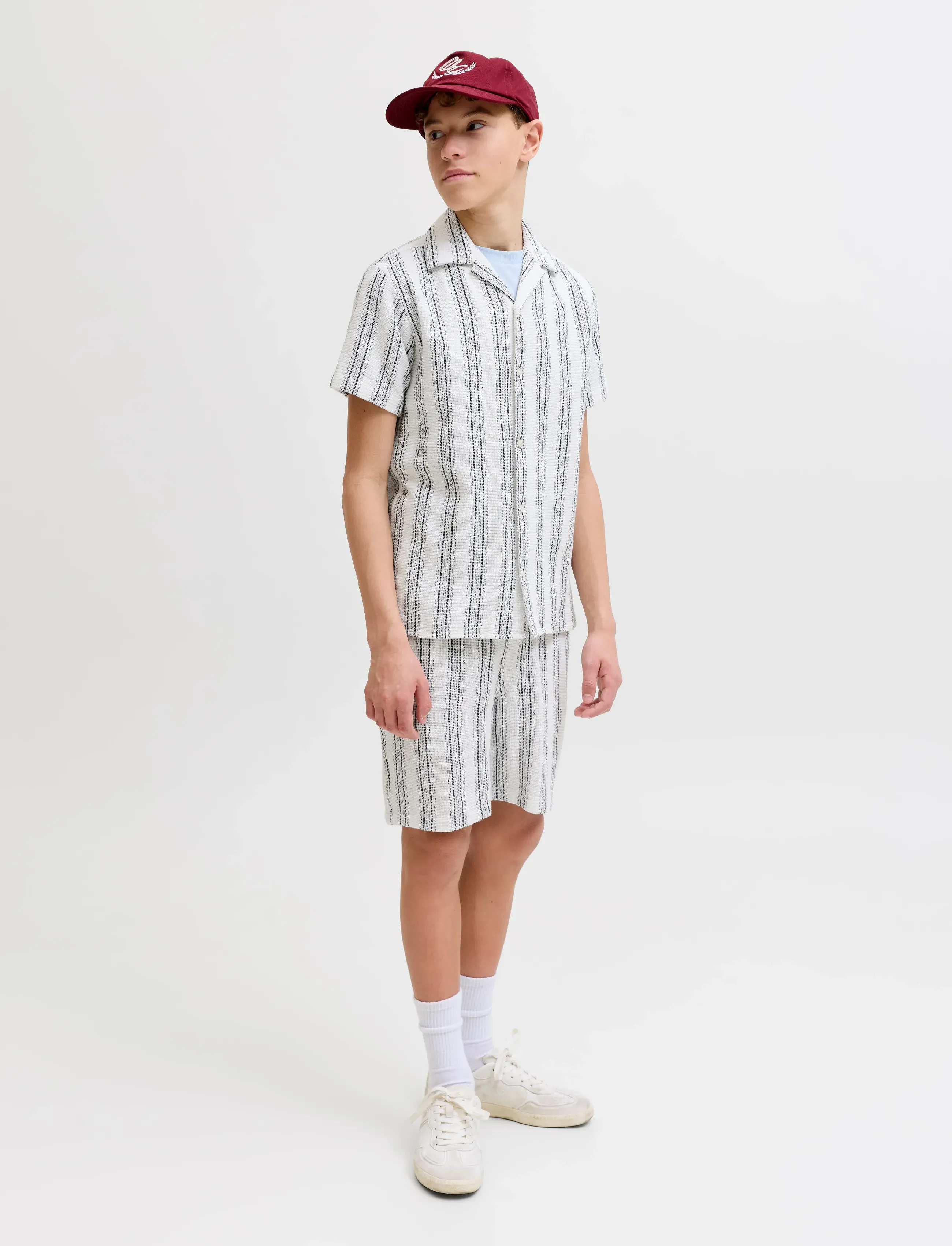 Jack & Jones - JPSTJAIDEN COBA STRIPE JOG SHORT JNR SN - casual shorts - cloud dancer - 4