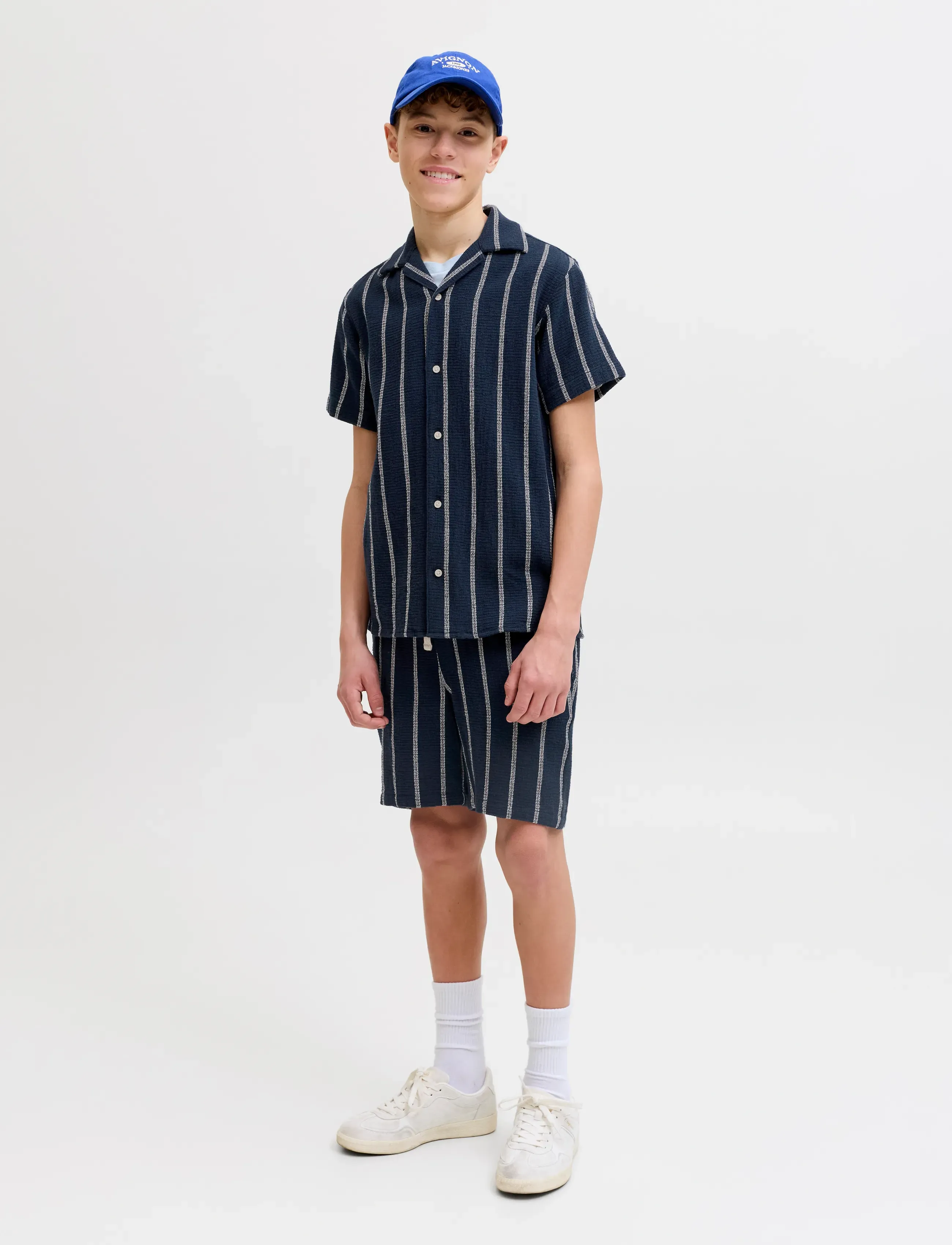 Jack & Jones - JPSTJAIDEN COBA STRIPE JOG SHORT JNR SN - lühikesed vabaajapüksid - sky captain - 4