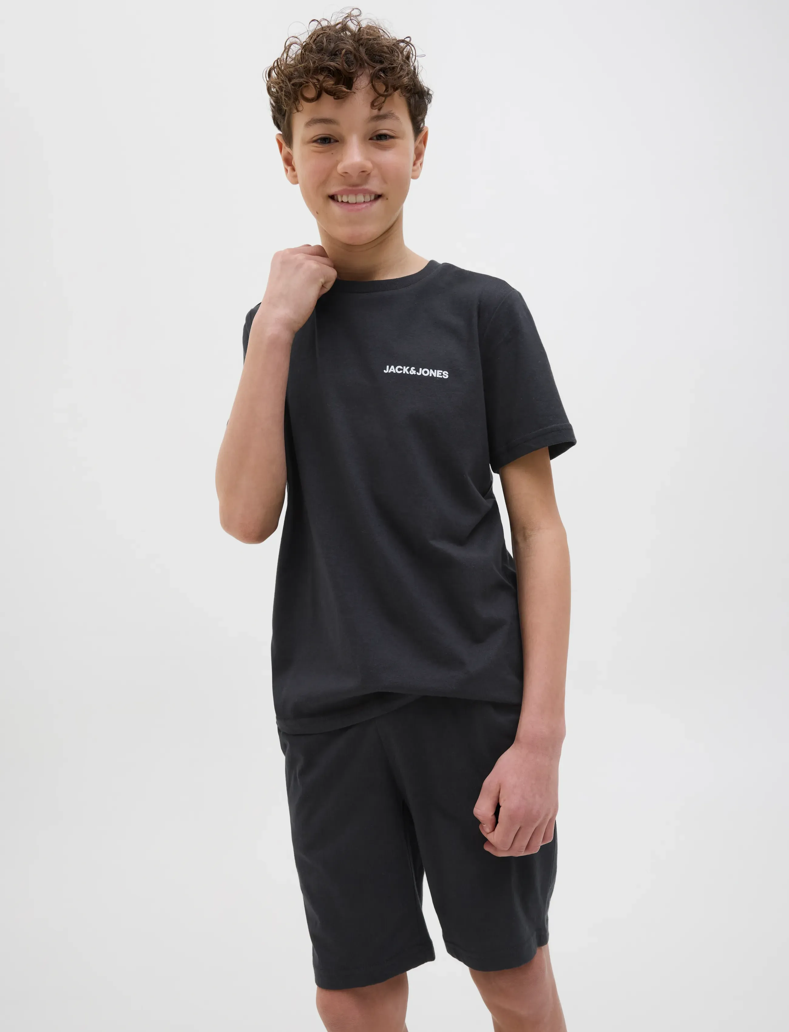 Jack & Jones - JACEVEREST SS TEE AND SHORTS SET W JNR - sæt med kortærmet t-shirt - black - 4