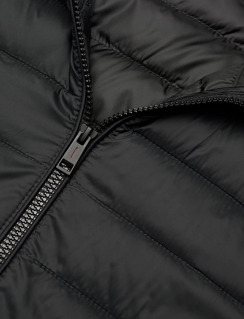 Jack & Jones - JJEBRADLEY LIGHT PUFFER HOOD JNR - talvejope - black - 2