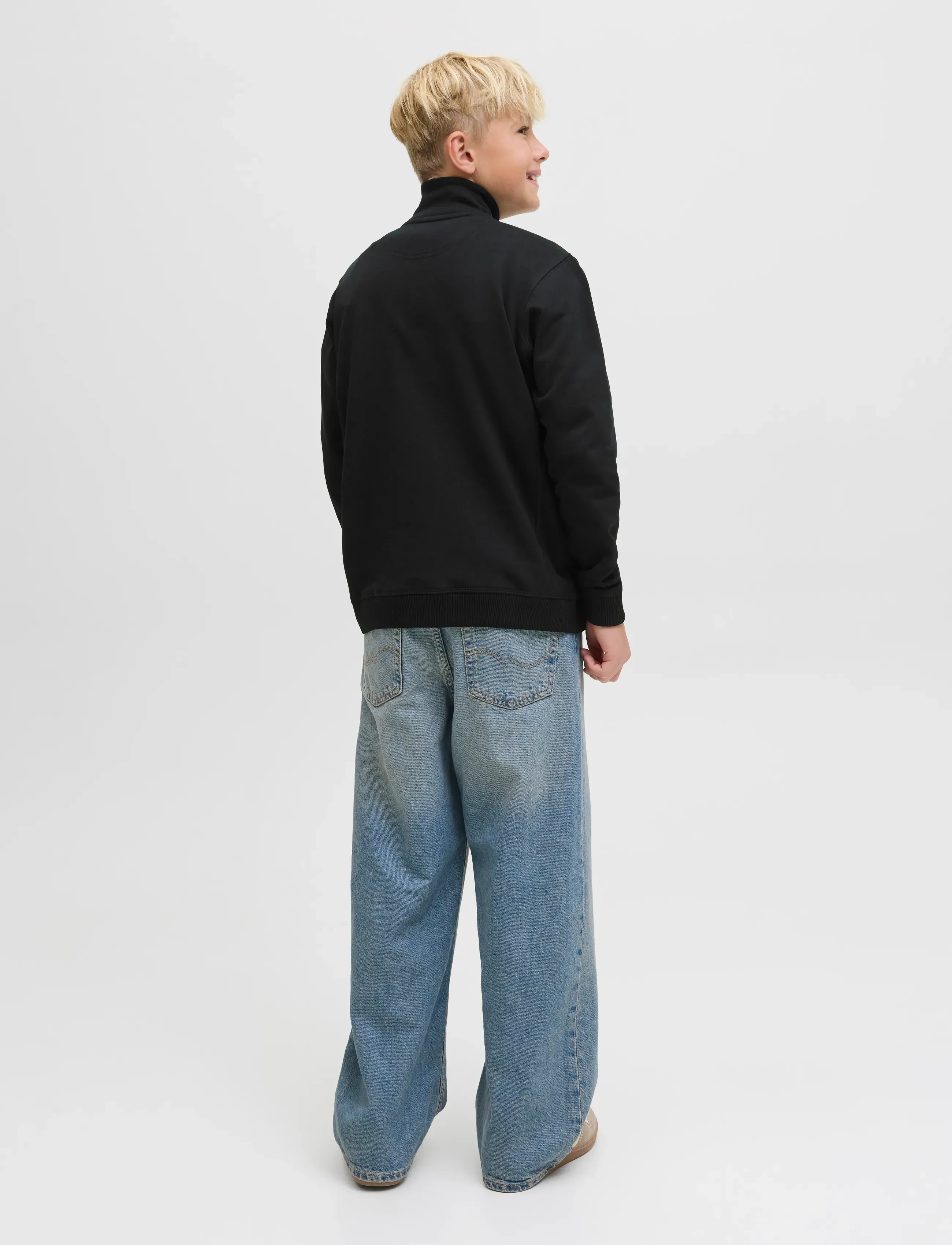 Jack & Jones - JORNORREBRO EMB SWEAT HIGH NECK JNR - sweatshirts - black - 2