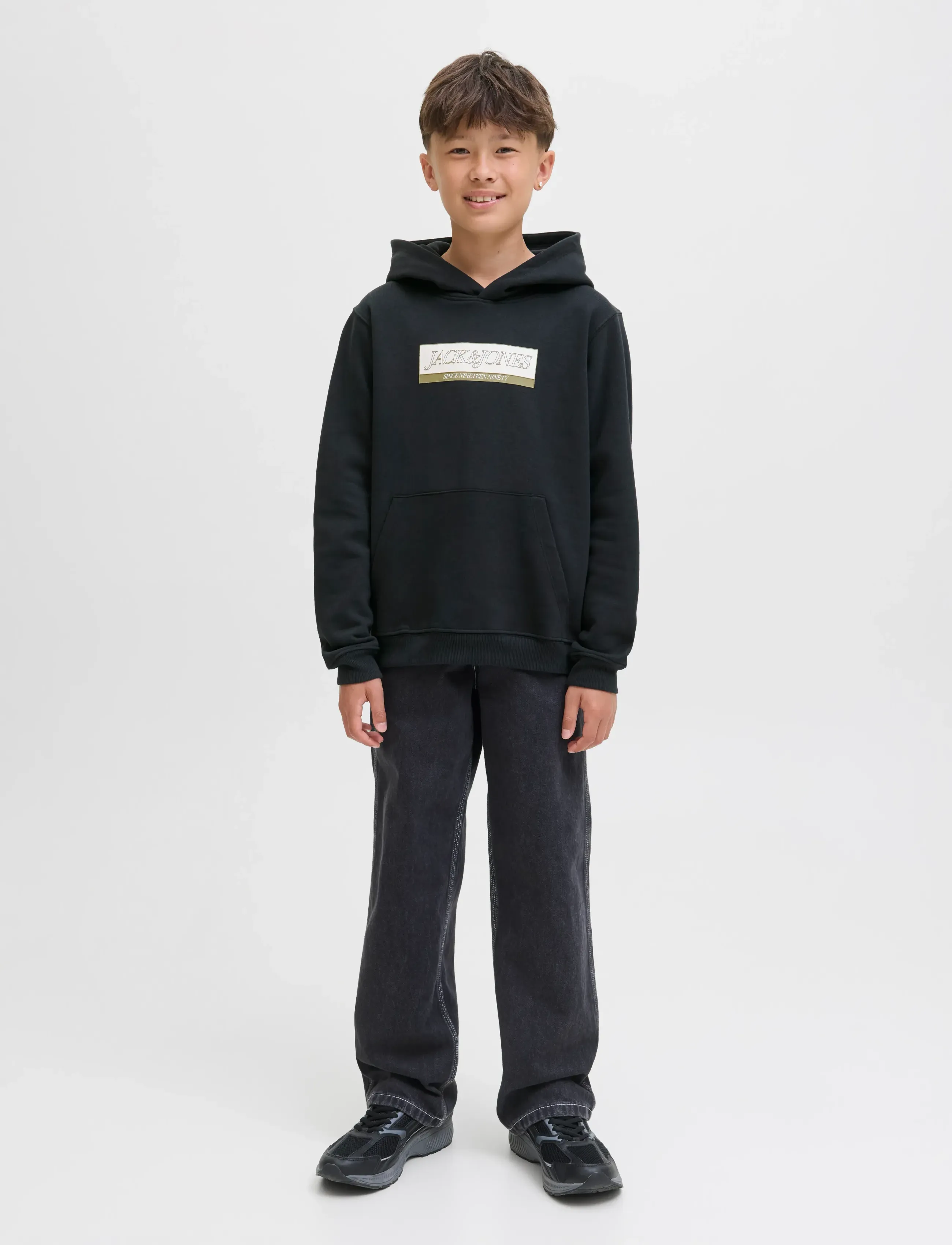 Jack & Jones - JORINWOOD BLOCK BRANDING SWEAT NOOS JNR - sweatshirts - black - 4